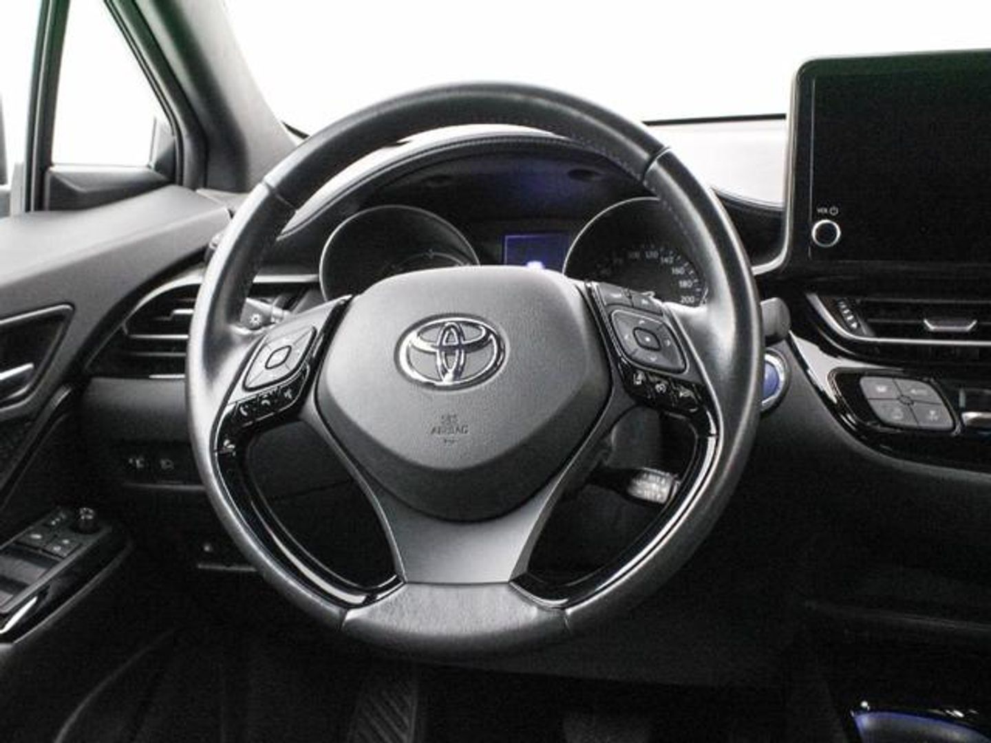 Toyota C-HR 1.8 125H Advance 90 kW (122 CV)