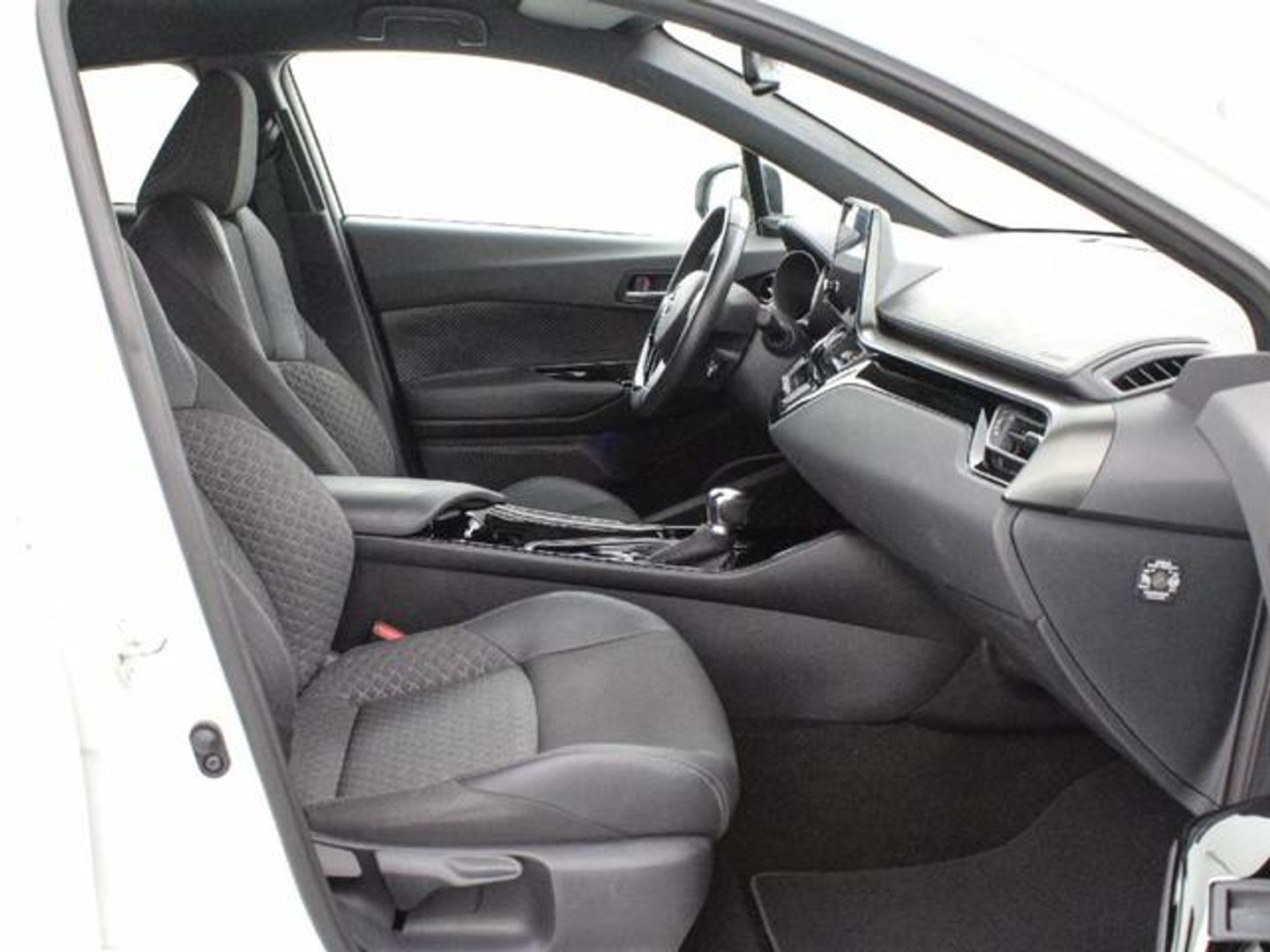 Toyota C-HR 1.8 125H Advance 90 kW (122 CV)