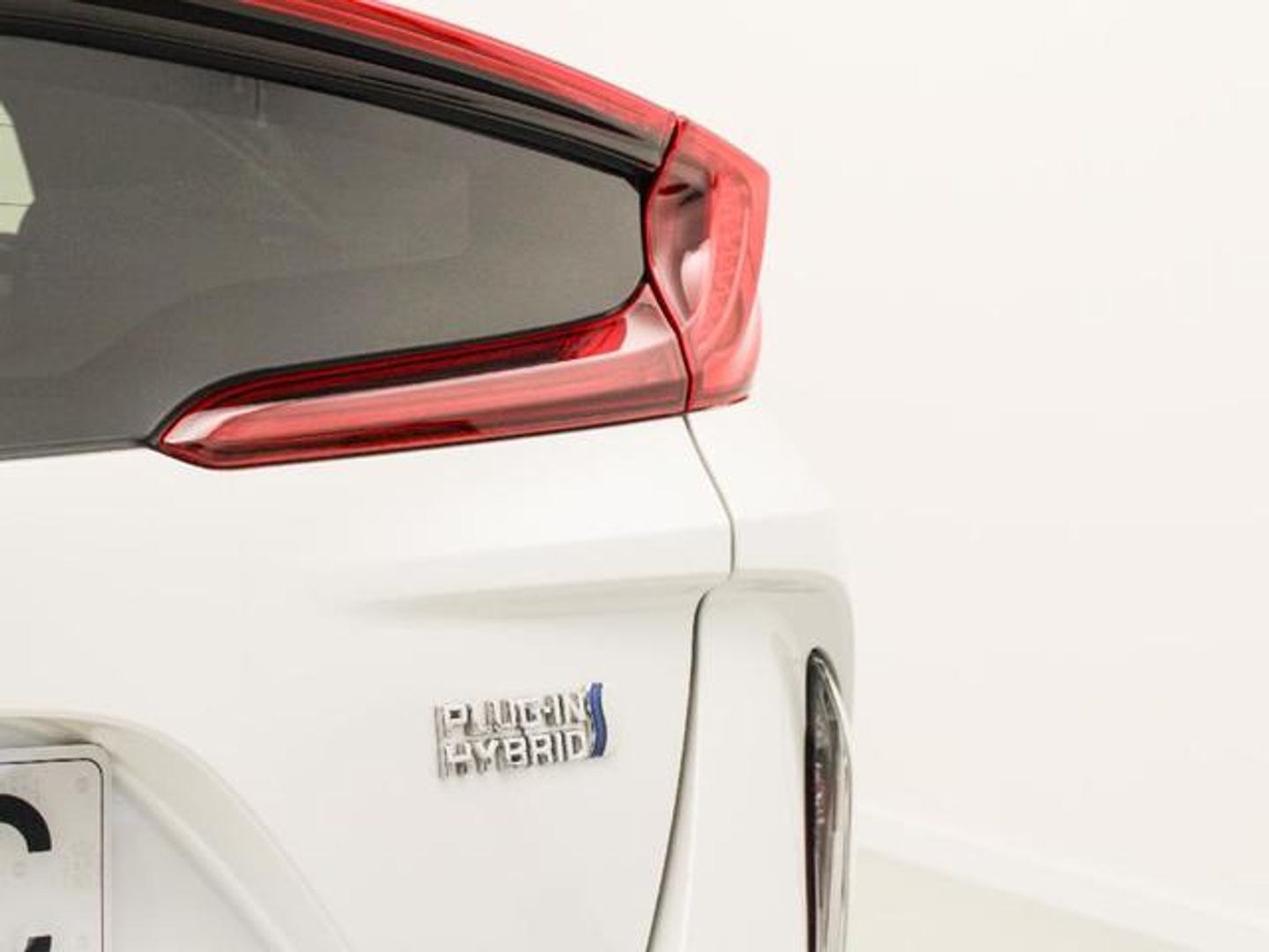 Toyota Prius 1.8 Plug-In 125PH Advance 90 kW (122 CV)