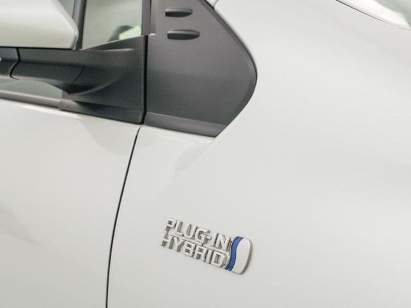 Toyota Prius 1.8 Plug-In 125PH Advance 90 kW (122 CV)
