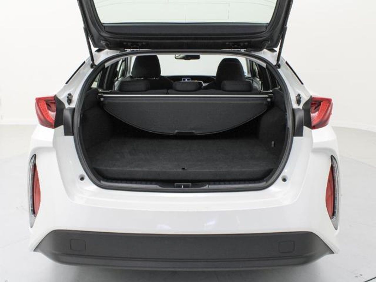 Toyota Prius 1.8 Plug-In 125PH Advance 90 kW (122 CV)