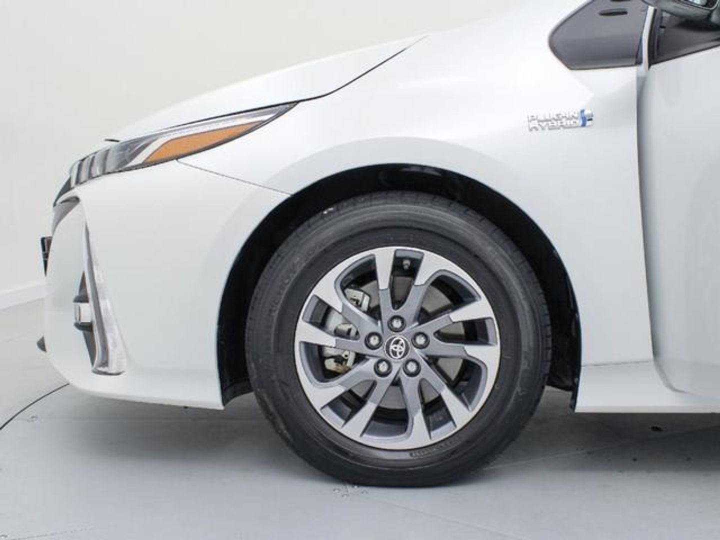 Toyota Prius 1.8 Plug-In 125PH Advance 90 kW (122 CV)