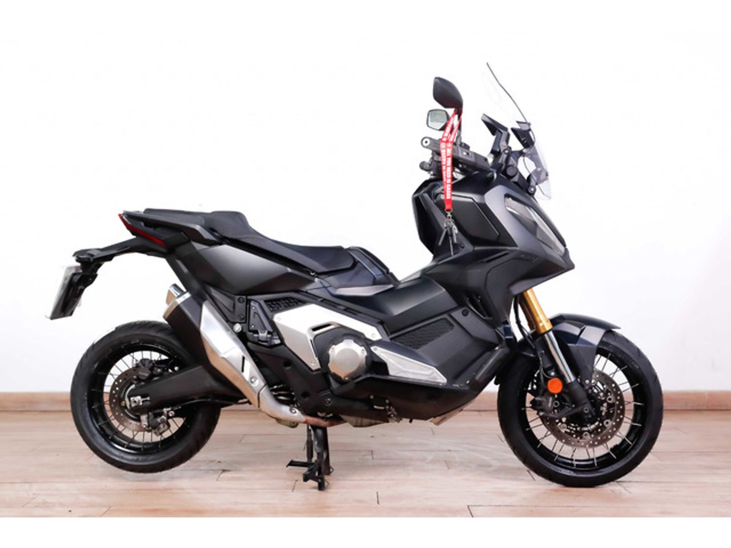 Honda X-ADV Gris oscuro Motorcycle