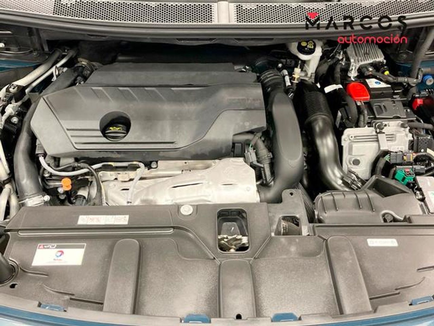 Peugeot 3008 Hybrid 225 GT e-EAT8 165 kW (225 CV)