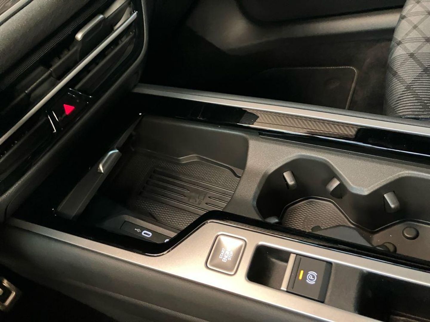 Volkswagen Passat Variant R-Line eHybrid PHEV 200 kW (272 CV) DSG