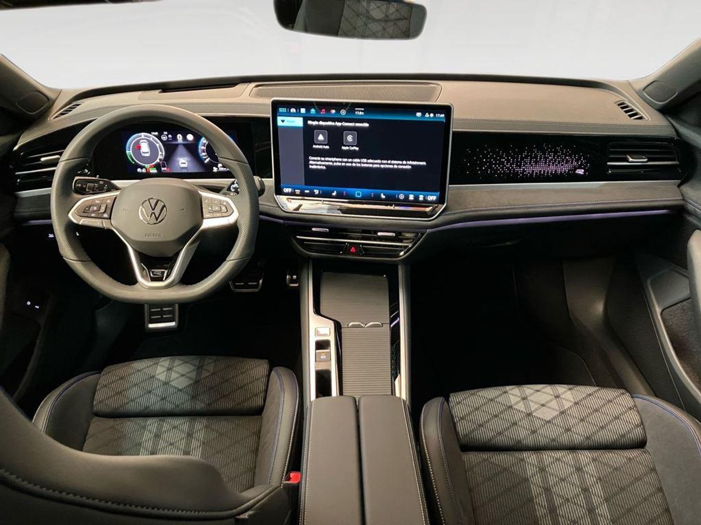Volkswagen Passat Variant R-Line eHybrid PHEV 200 kW (272 CV) DSG