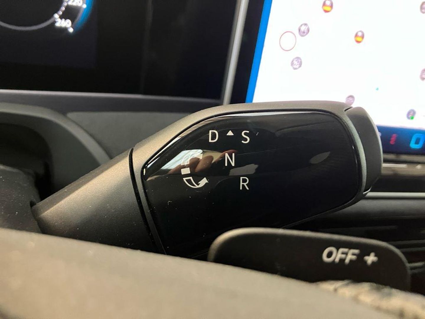 Volkswagen Passat Variant R-Line eHybrid PHEV 200 kW (272 CV) DSG