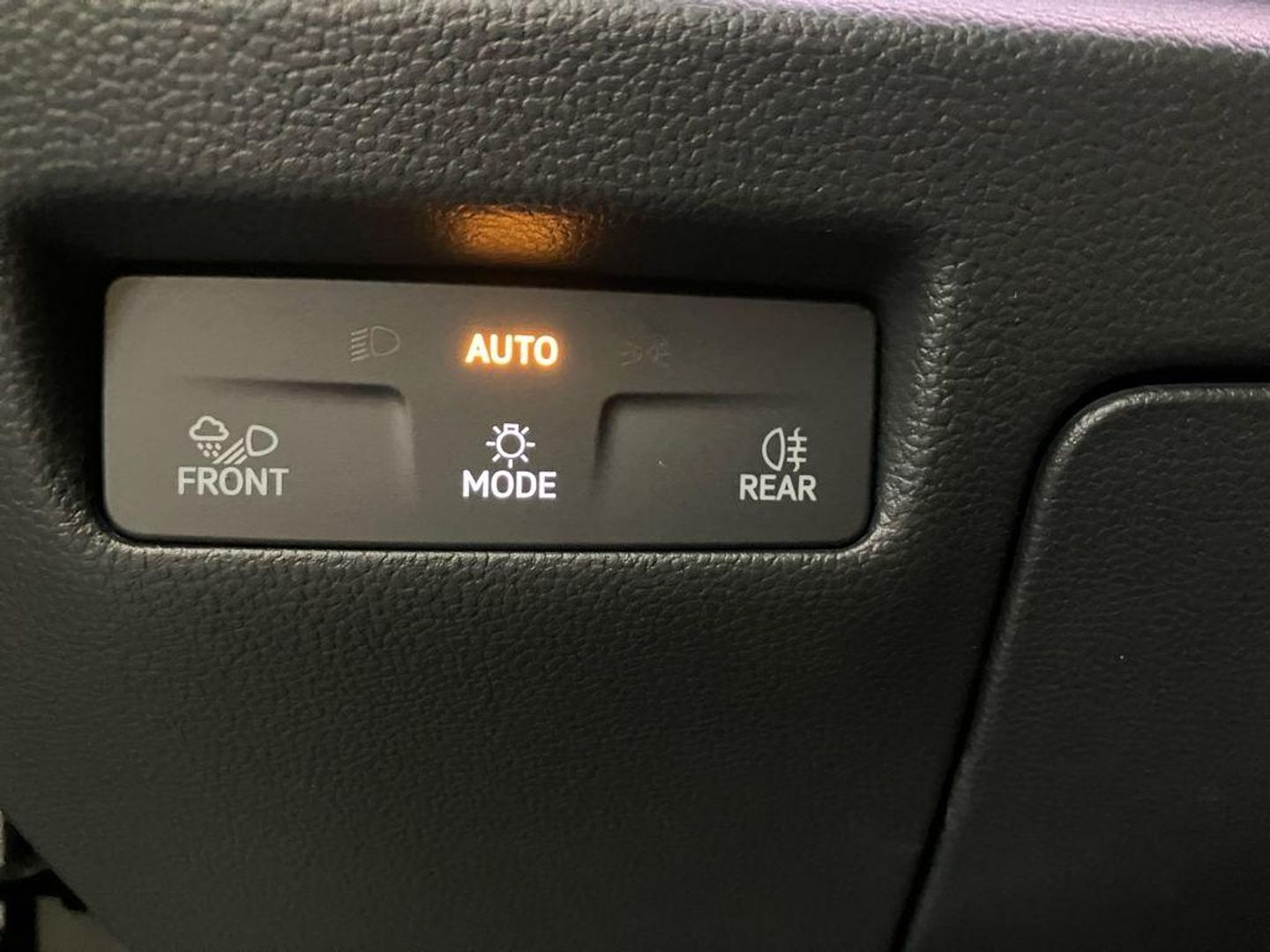 Volkswagen Passat Variant R-Line eHybrid PHEV 200 kW (272 CV) DSG