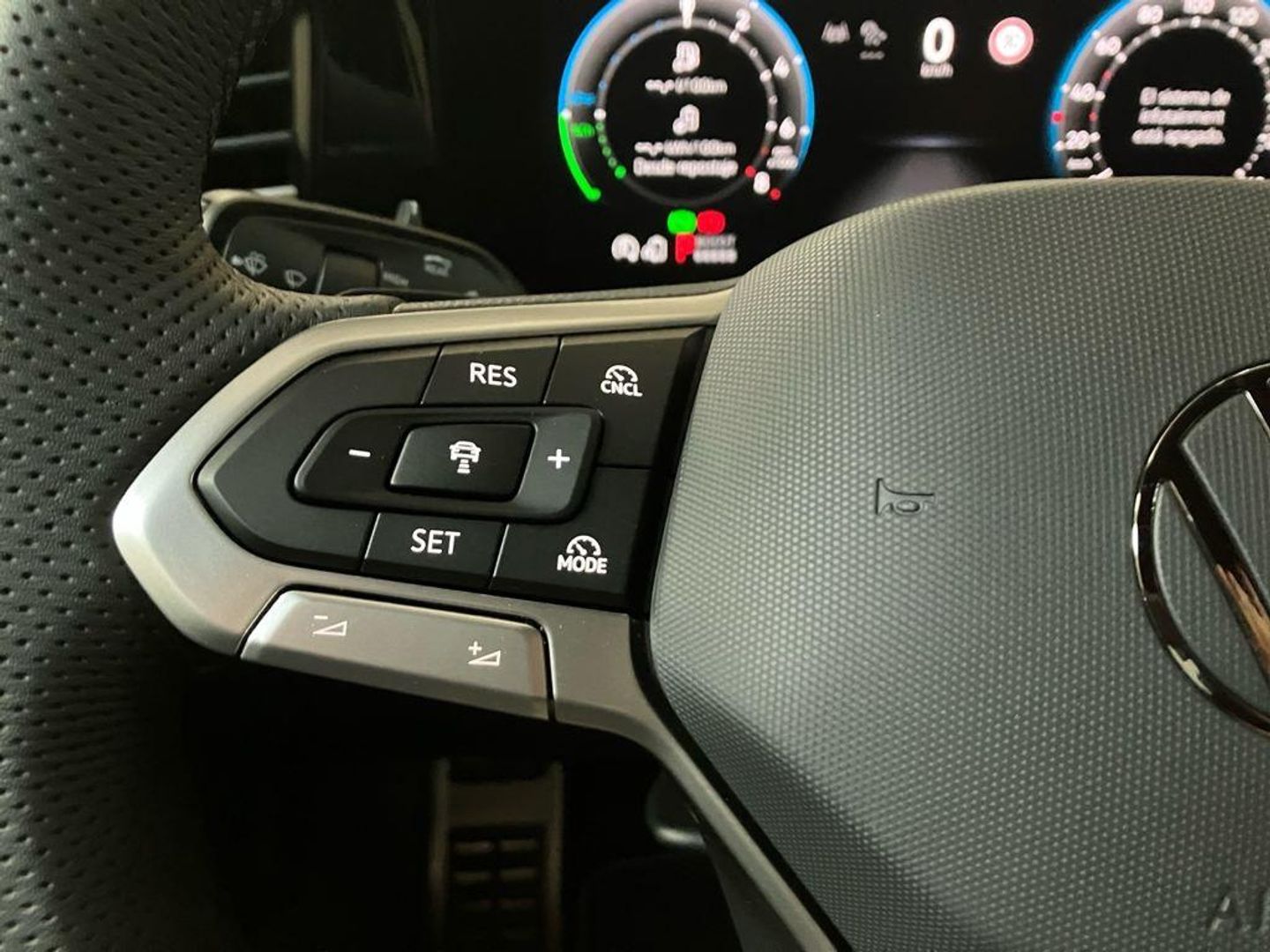 Volkswagen Passat Variant R-Line eHybrid PHEV 200 kW (272 CV) DSG
