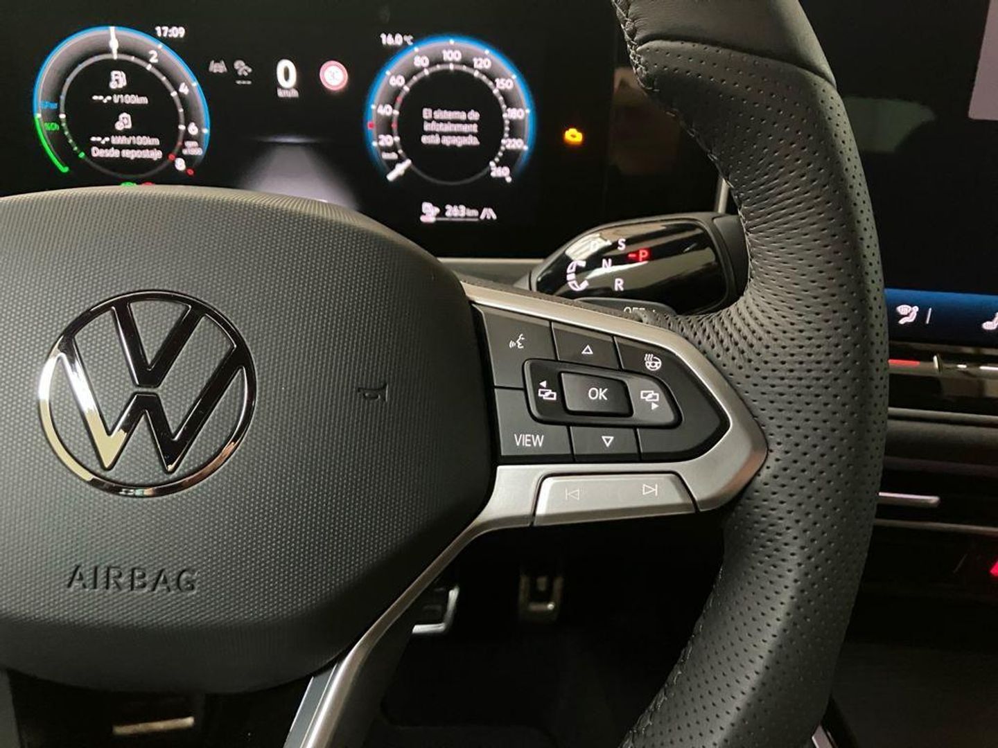 Volkswagen Passat Variant R-Line eHybrid PHEV 200 kW (272 CV) DSG