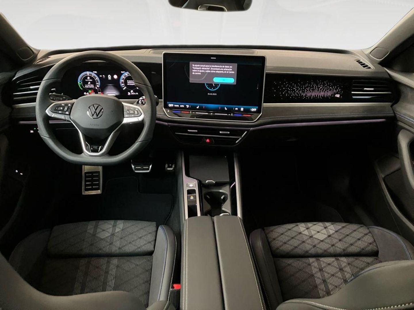 Volkswagen Passat Variant R-Line eHybrid PHEV 200 kW (272 CV) DSG