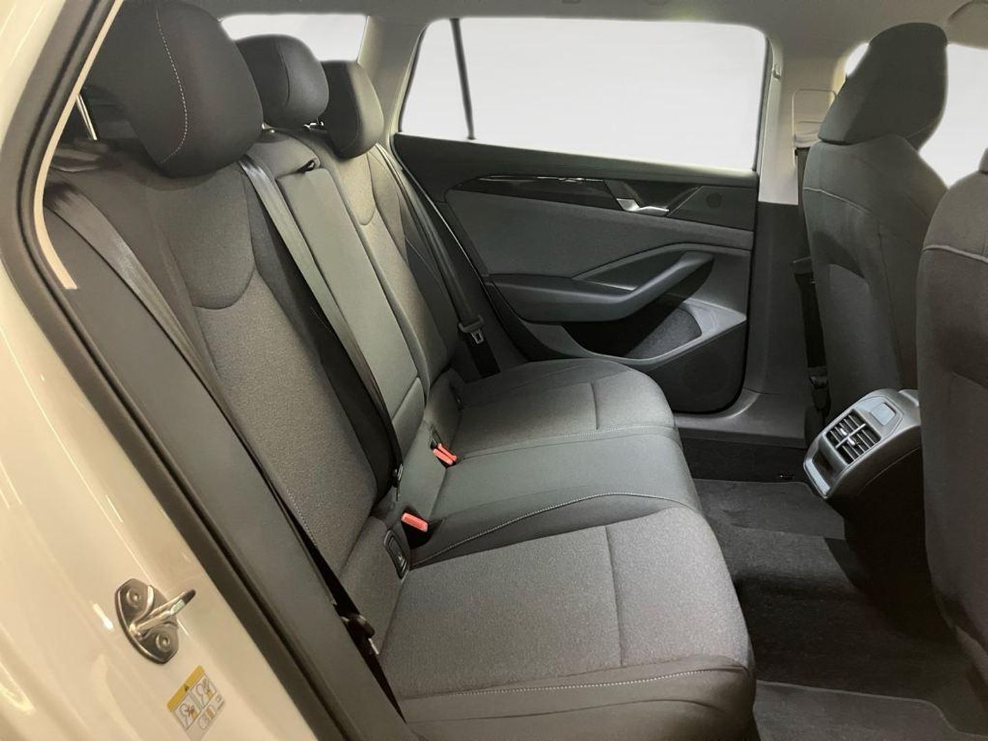 Volkswagen Passat Variant eHybrid PHEV 150 kW (204 CV) DSG