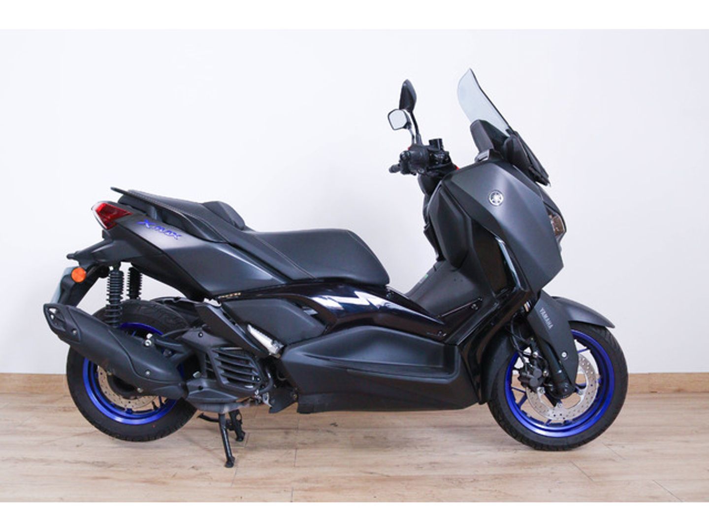 Yamaha XMAX 125 Tech MAX Gris oscuro Motorcycle