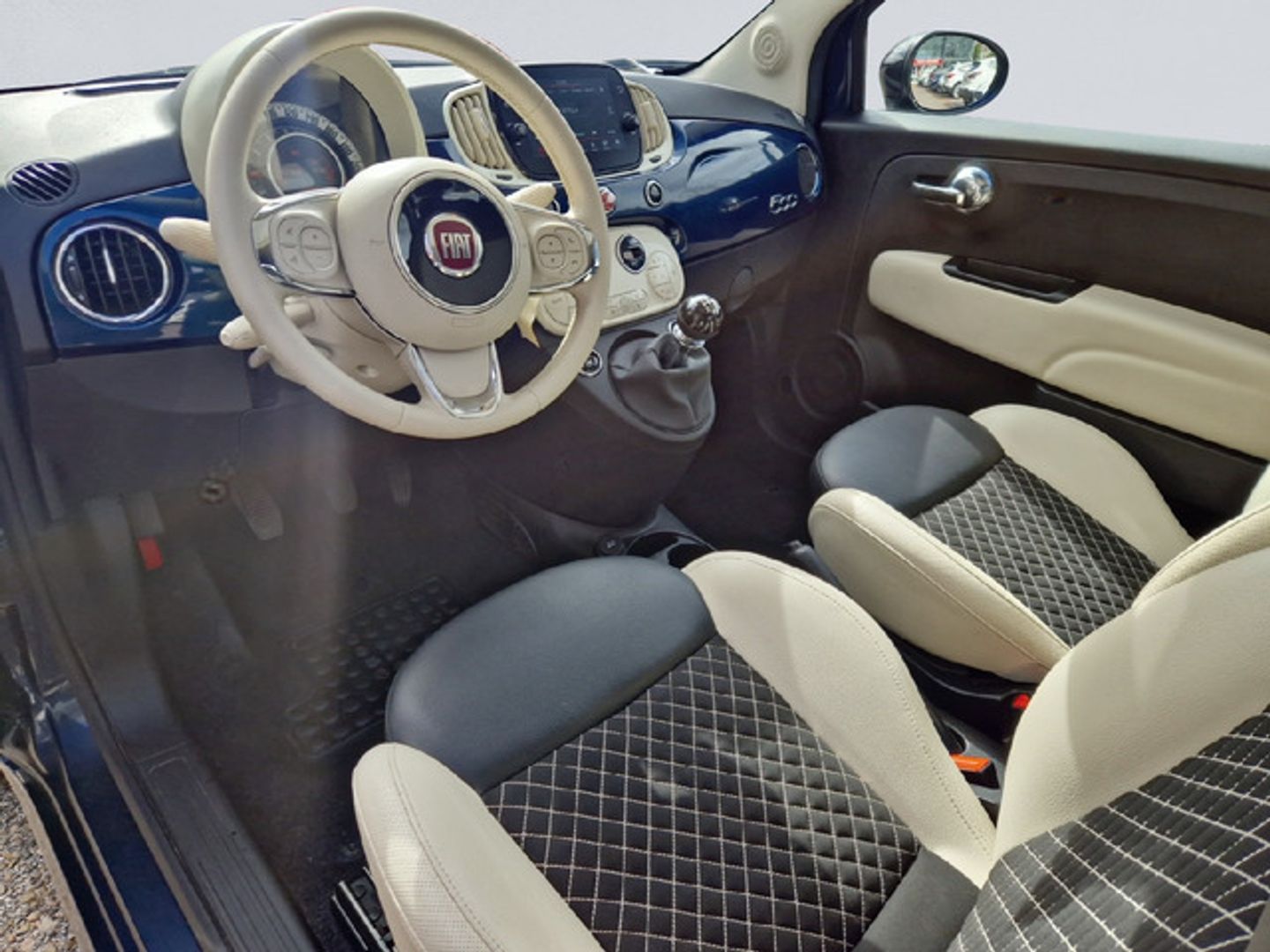 Fiat 500 1.0 Hybrid Dolcevita 51 kW (70 CV)