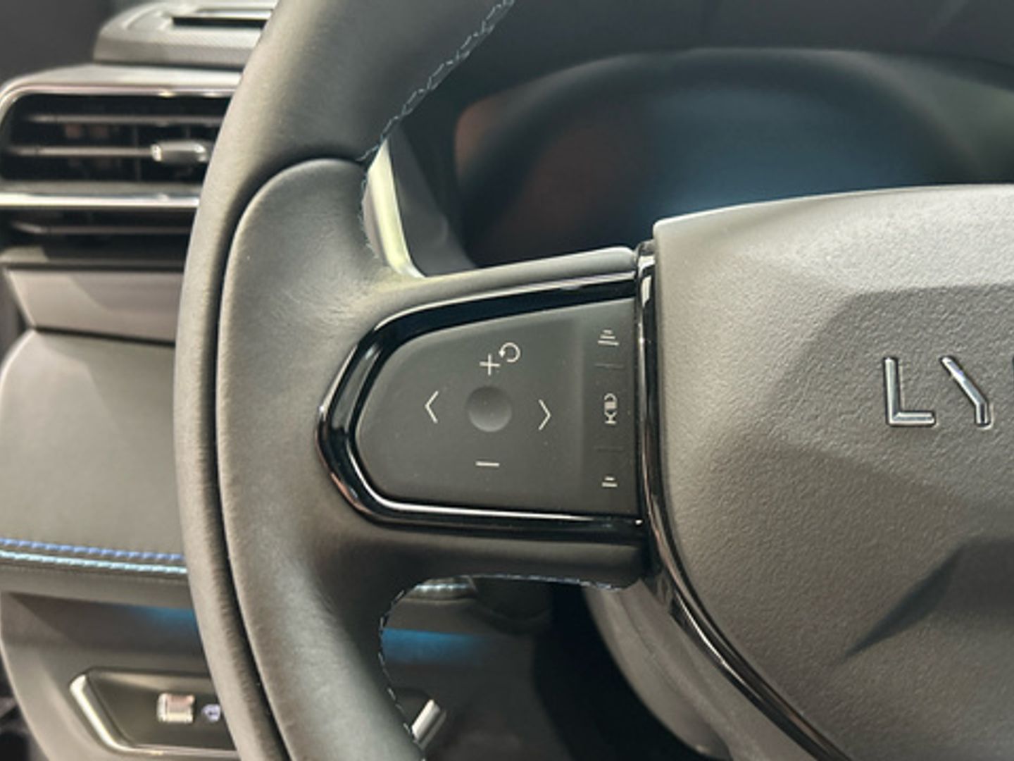 Lynk & Co 01 1.5 PHEV 6.6kW 192 kW (261 CV)