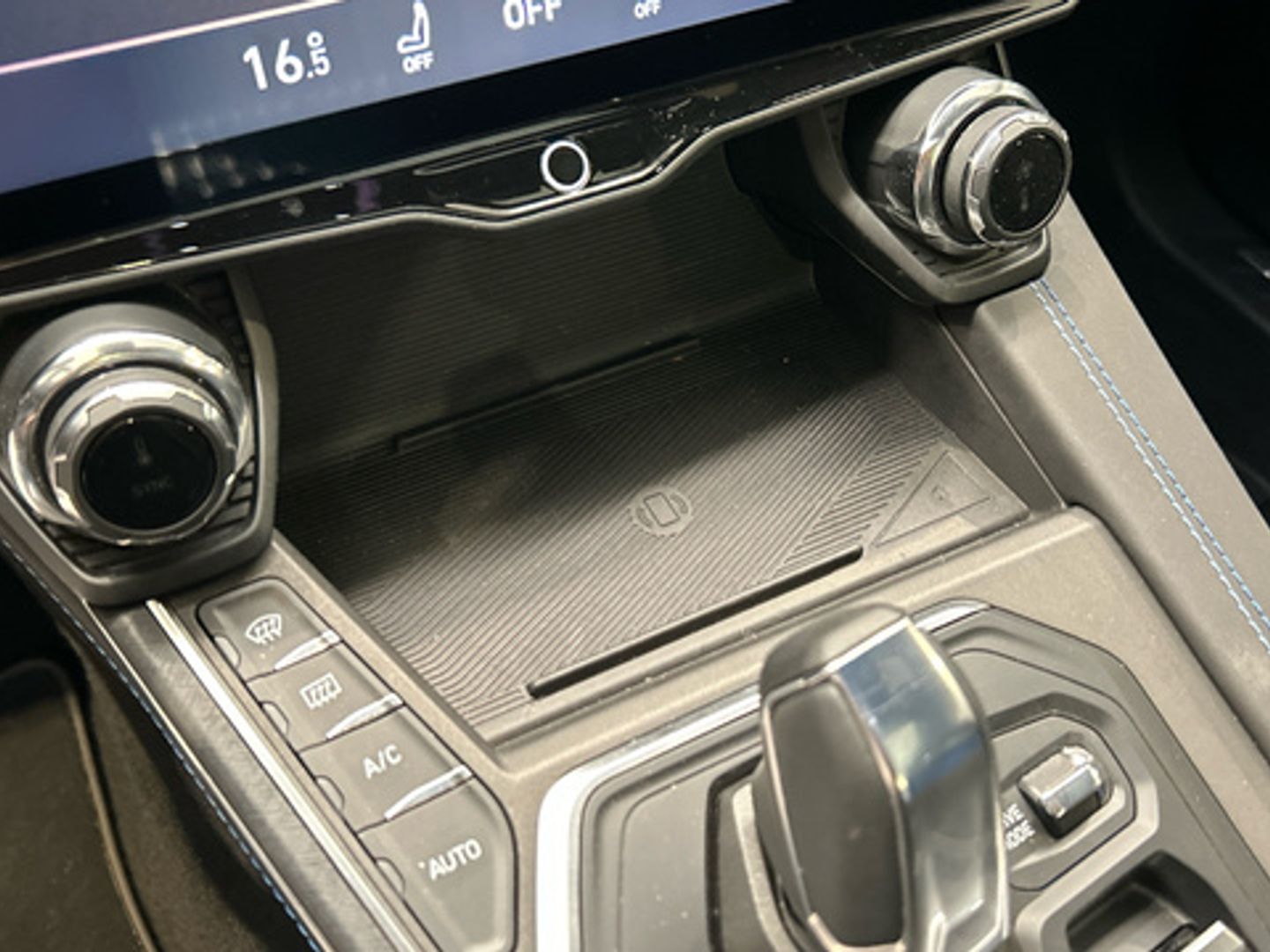 Lynk & Co 01 1.5 PHEV 6.6kW 192 kW (261 CV)
