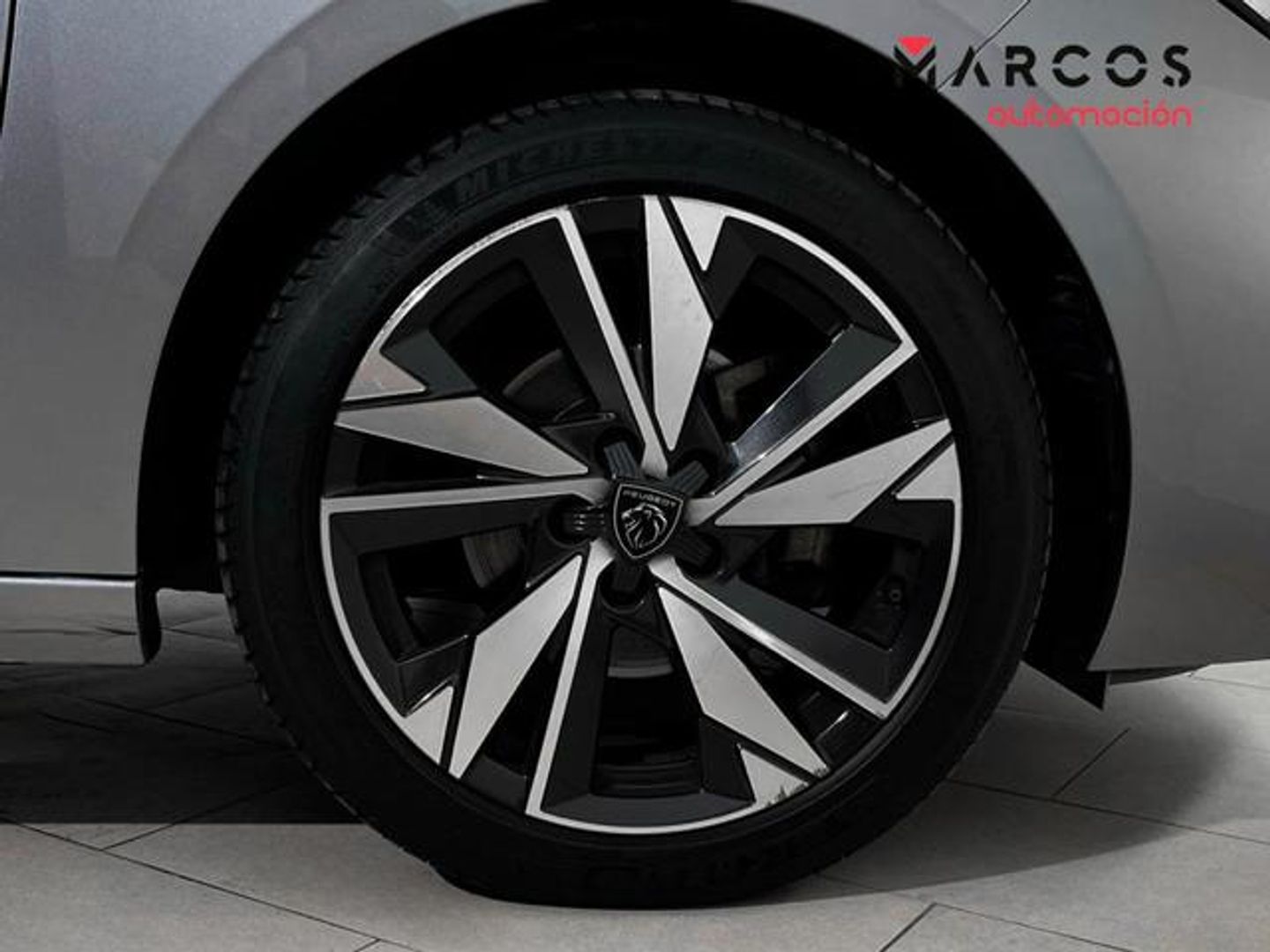 Peugeot 308 PureTech 130 S&S Allure EAT8 96 kW (130 CV)