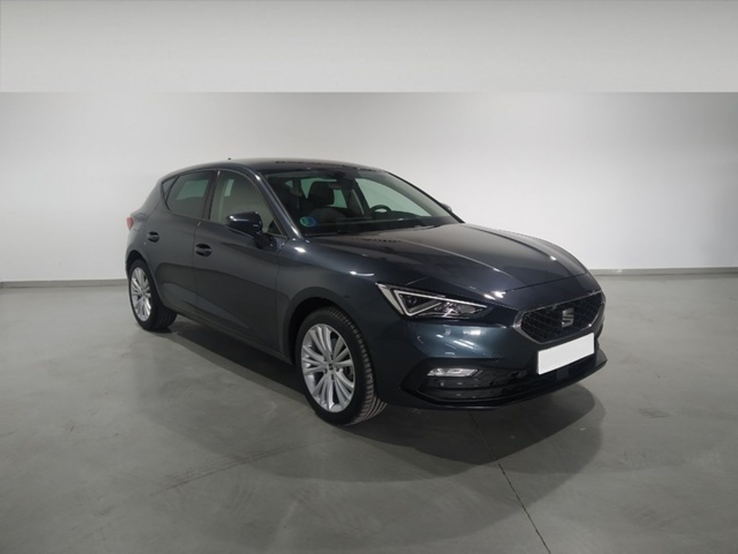 SEAT León 1.5 eTSI S&S Style Special Edition Vision DSG 110 kW (150 CV) Gris Sedan