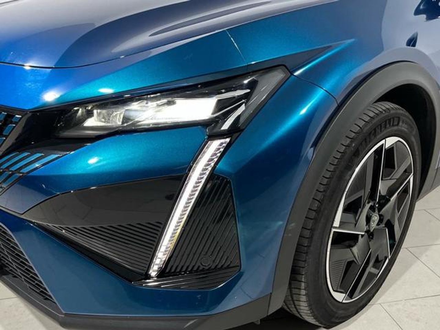 Peugeot 408 GT Puretech EAT8 96 kW (130 CV)