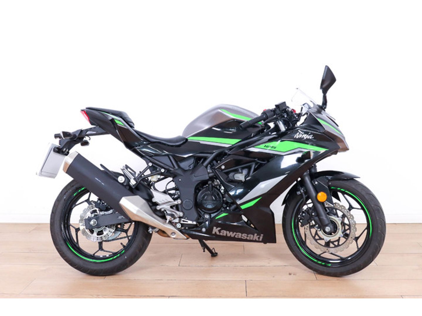Kawasaki Ninja 125 Negro Motorcycle