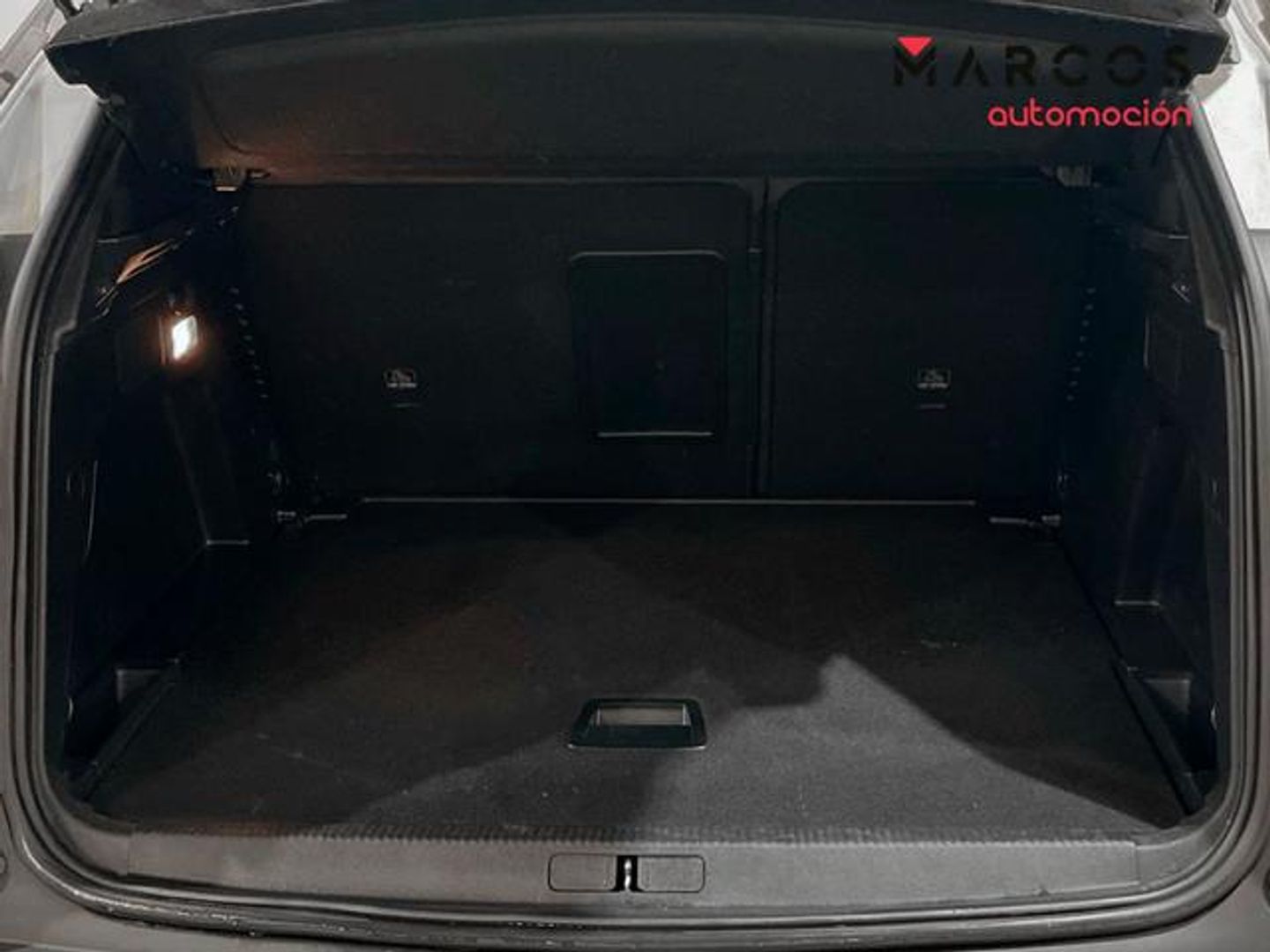 Peugeot 3008 Hybrid 136 Allure Pack eDCS6 100 kW (136 CV)