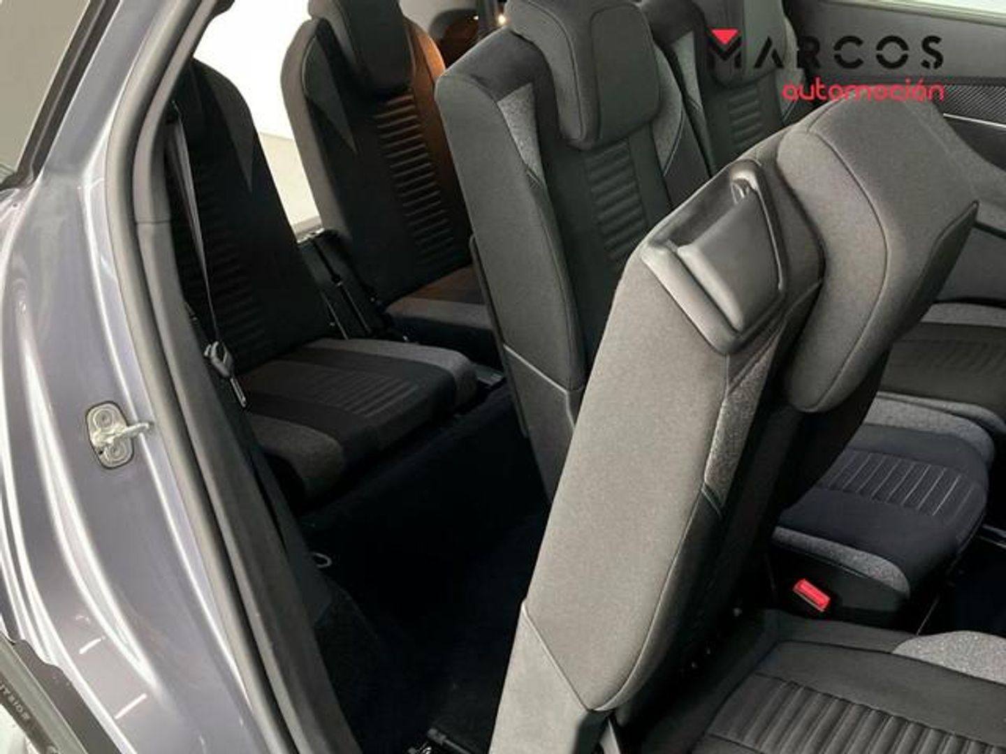 Peugeot 5008 Hybrid 1.2 Active Pack eDCS6 100 kW (136 CV)