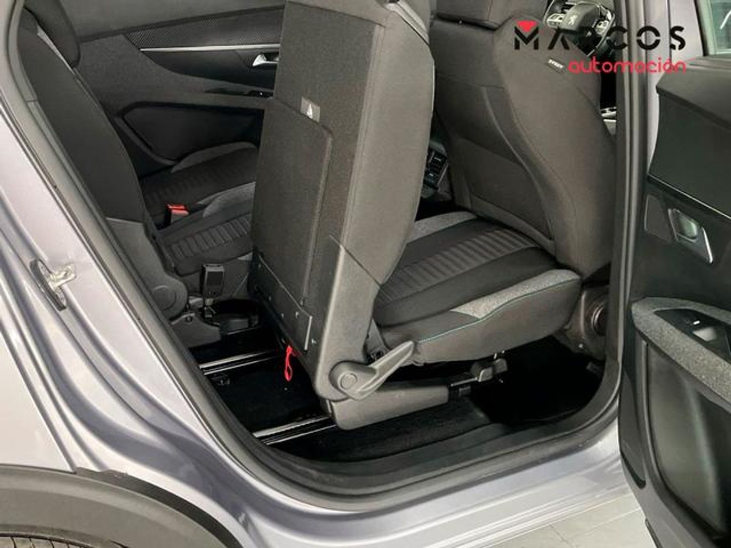 Peugeot 5008 Hybrid 1.2 Active Pack eDCS6 100 kW (136 CV)
