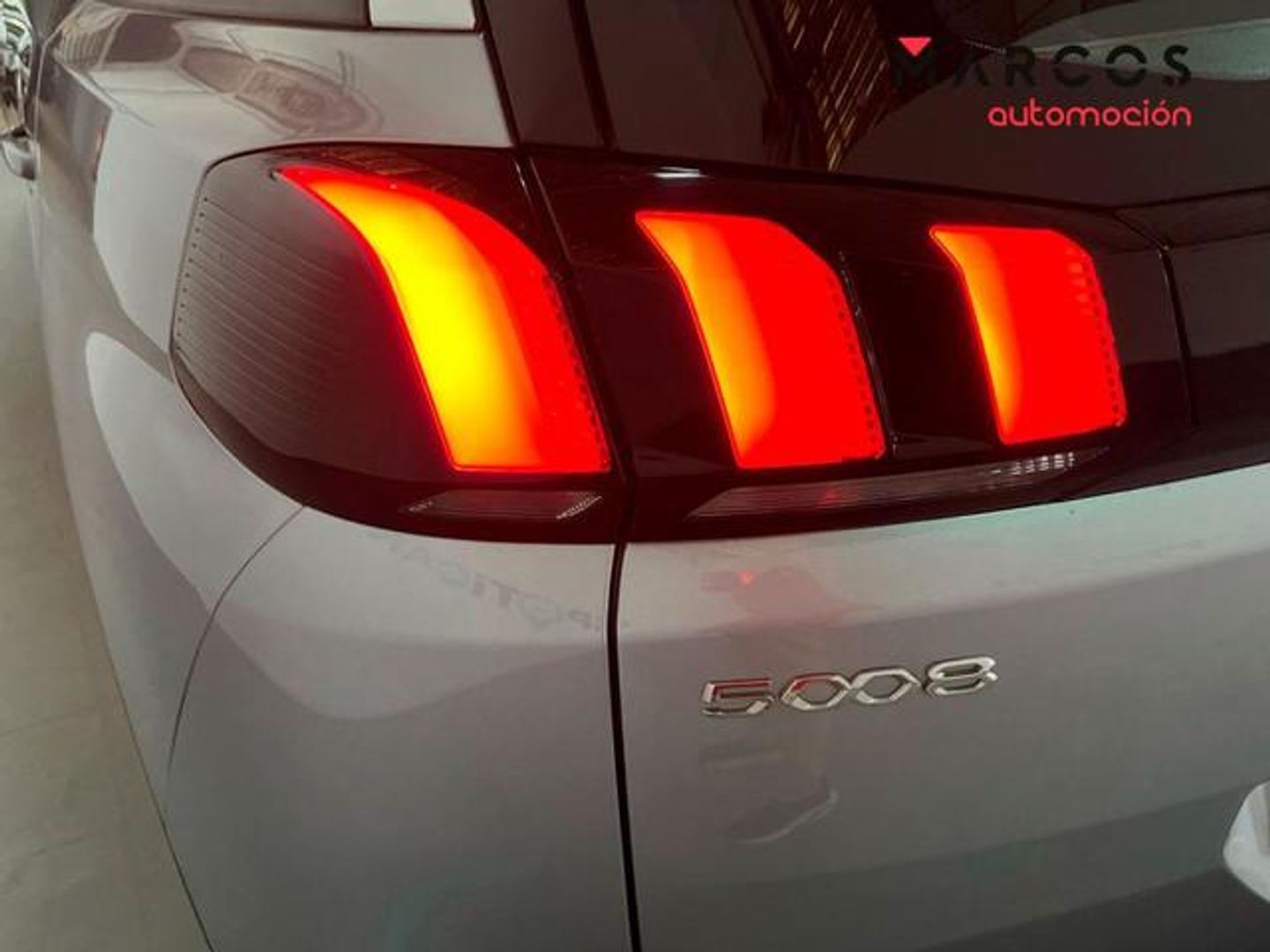 Peugeot 5008 Hybrid 1.2 Active Pack eDCS6 100 kW (136 CV)