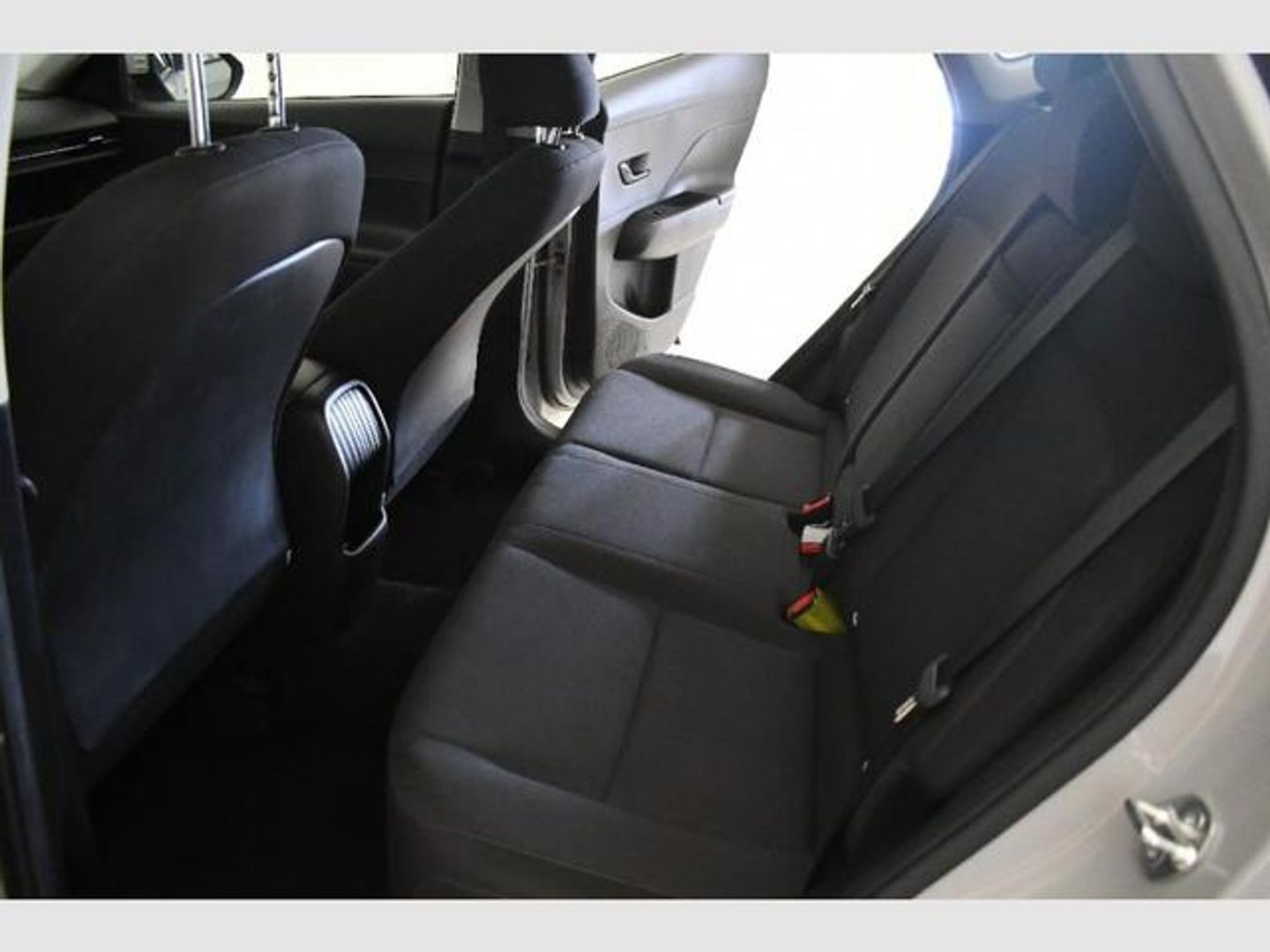 Hyundai Kona 1.6 GDI HEV Maxx DCT 104 kW (141 CV)