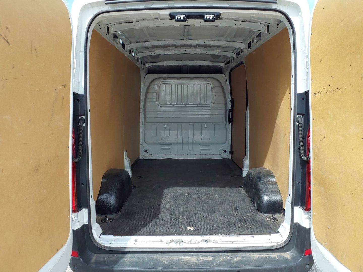 MAXUS Deliver 9 Furgón 2.0D L3H2 110 kW (150 CV)