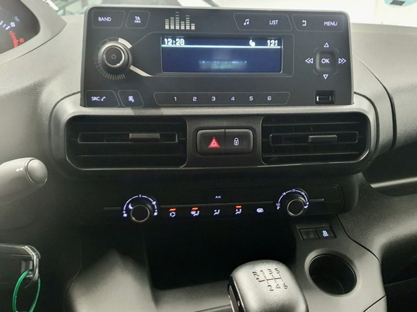 Peugeot Partner Furgon BlueHDi 100 S&S Pro Standard 600kg 73 kW (98 CV)
