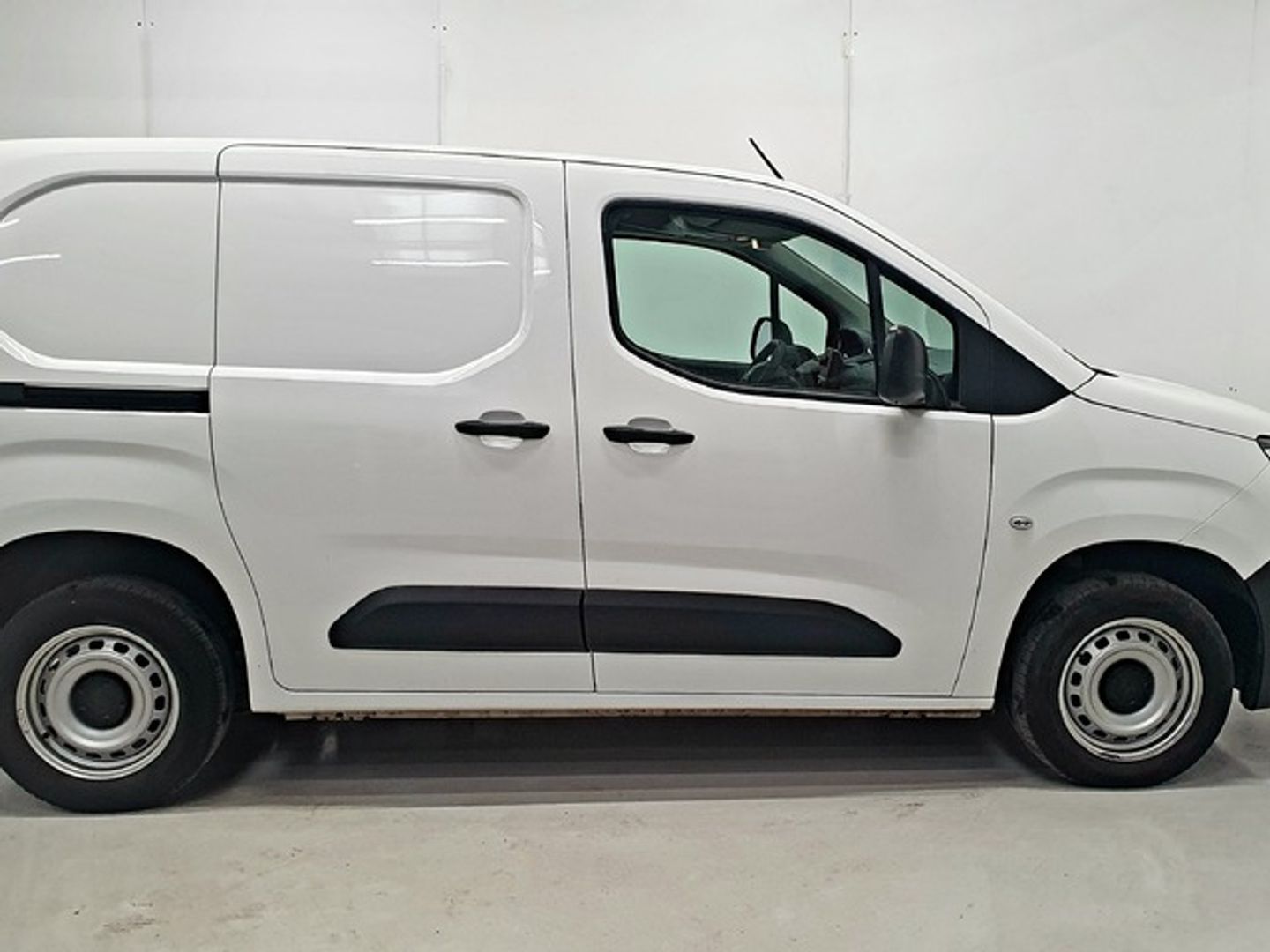 Peugeot Partner Furgon BlueHDi 100 S&S Pro Standard 600kg 73 kW (98 CV)