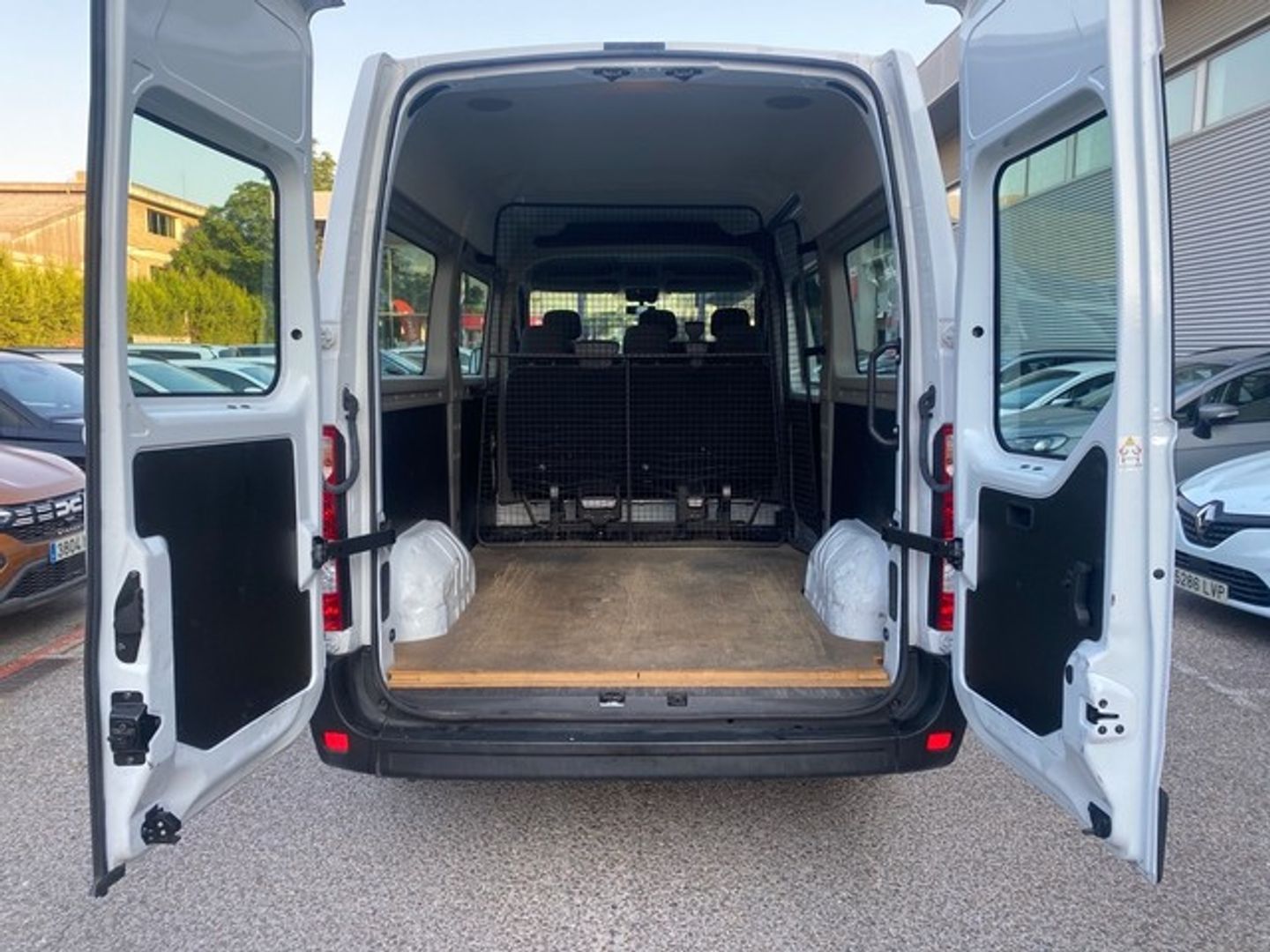 Renault Master Combi 6 L2H2 3300 dCi 99 kW (135 CV)