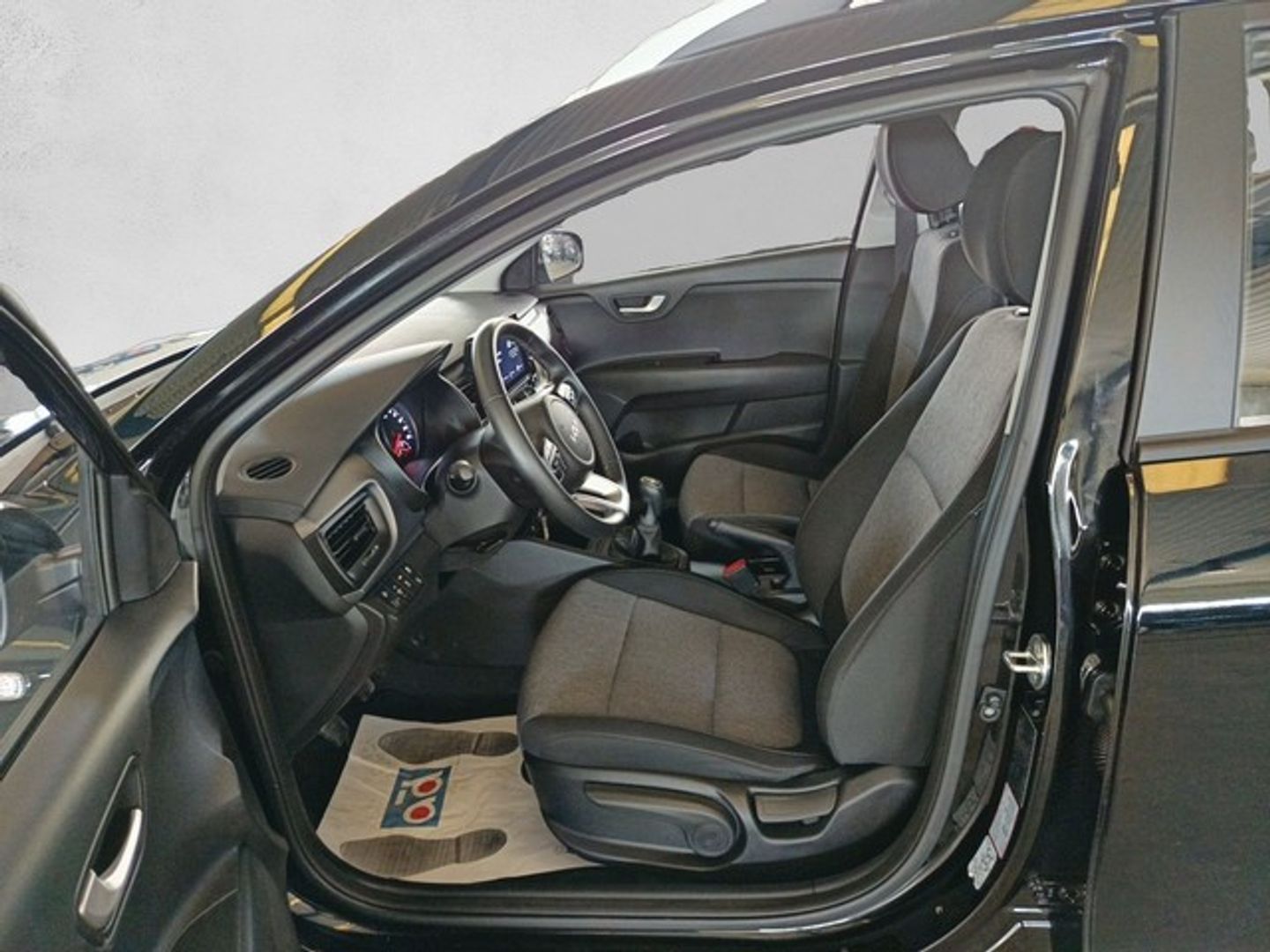 Kia Stonic 1.0 T-GDi MHEV iMT Concept 74 kW (100 CV)