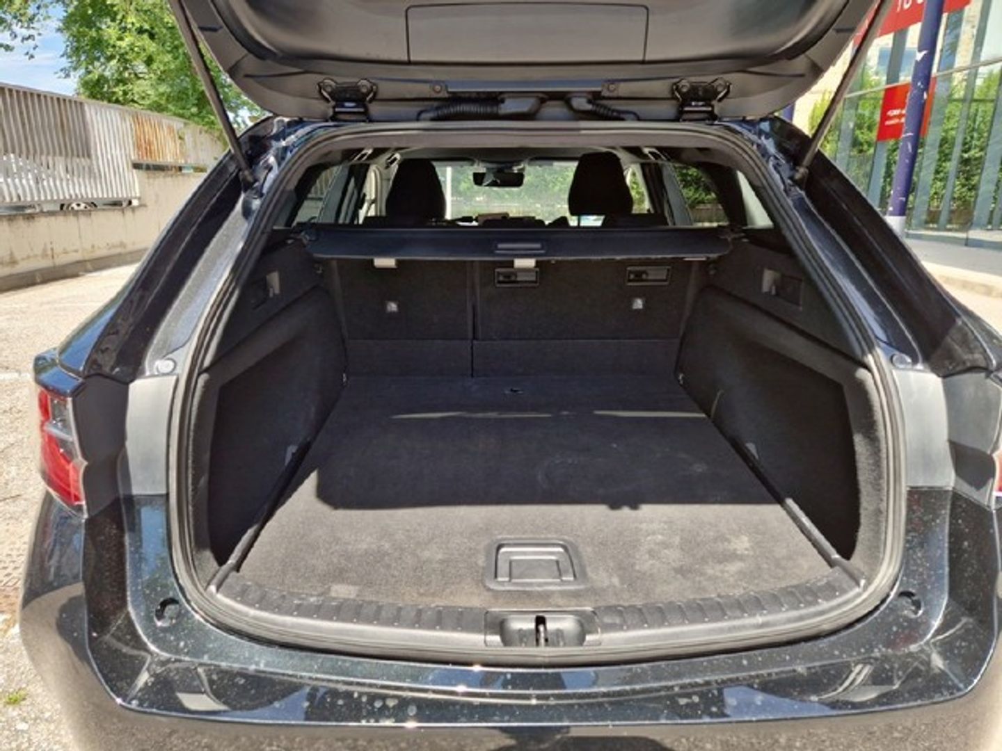 Toyota Corolla Touring Sport 125H Business E-CVT 90 kW (122 CV)