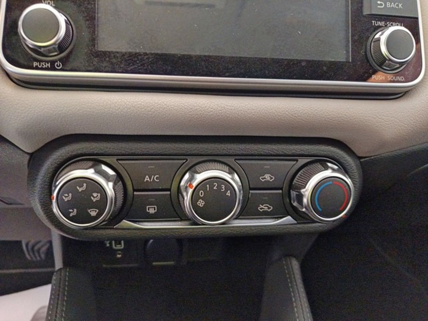 Nissan Micra IG-T 100 Acenta 74 kW (100 CV)