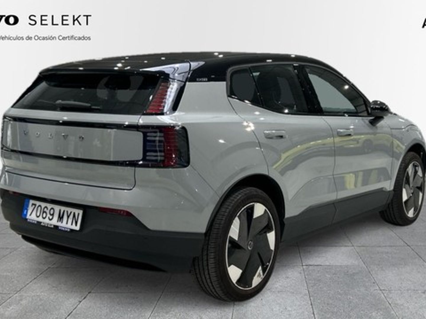 Volvo EX30 Single Motor Extended Range Plus Auto 200 kW (272 CV)