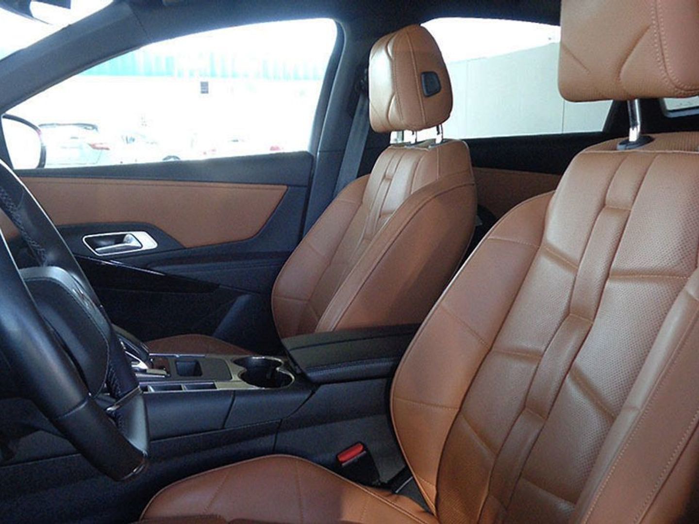 DS DS7 Crossback BlueHDi 130 So Chic Auto 96 kW (130 CV)