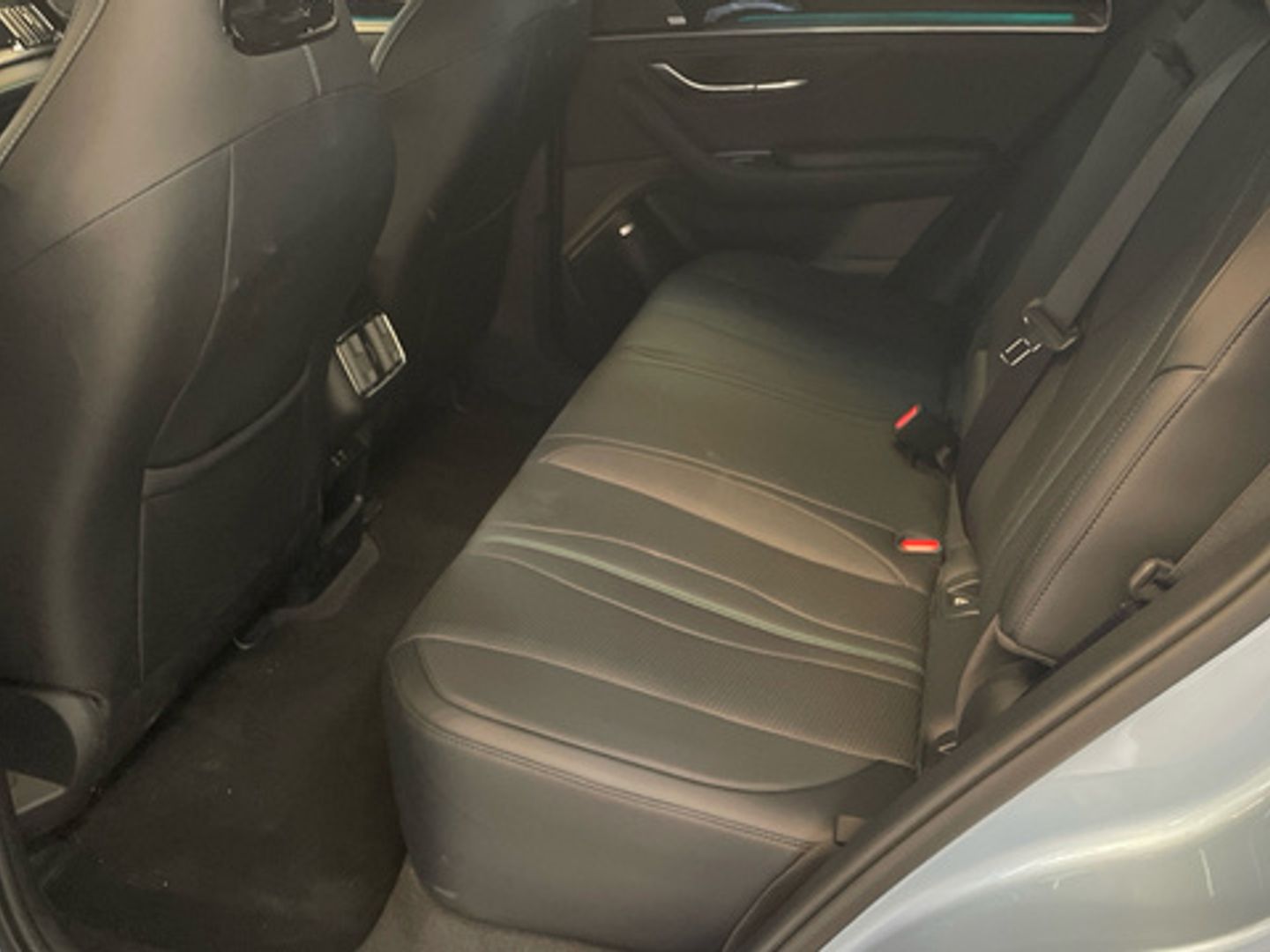 BYD Seal U DM-i Design 238 kW (324 CV)
