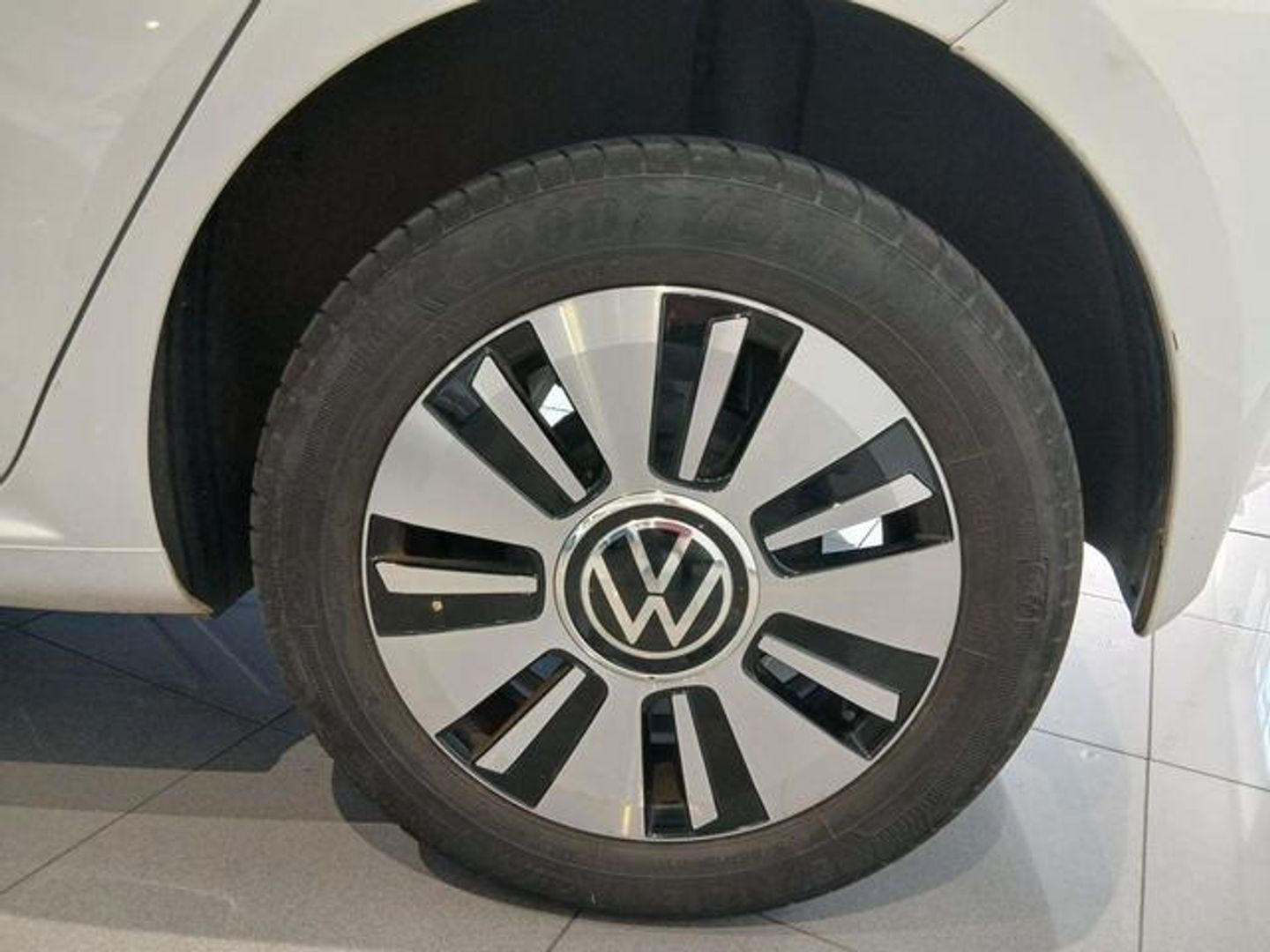 Volkswagen e-up! e-up! 61 kW (83 CV)