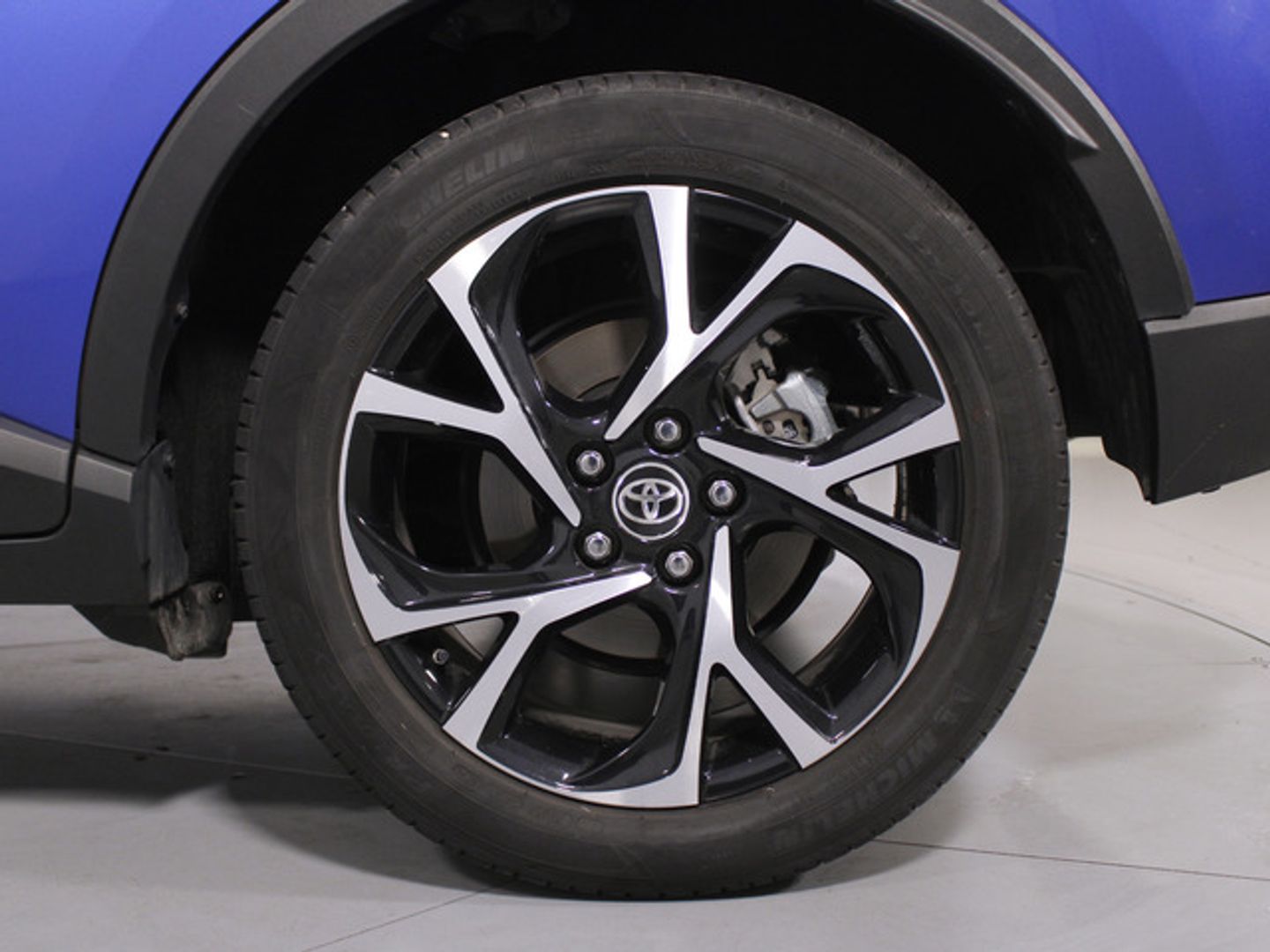 Toyota C-HR 1.8 125H Advance 90 kW (122 CV)