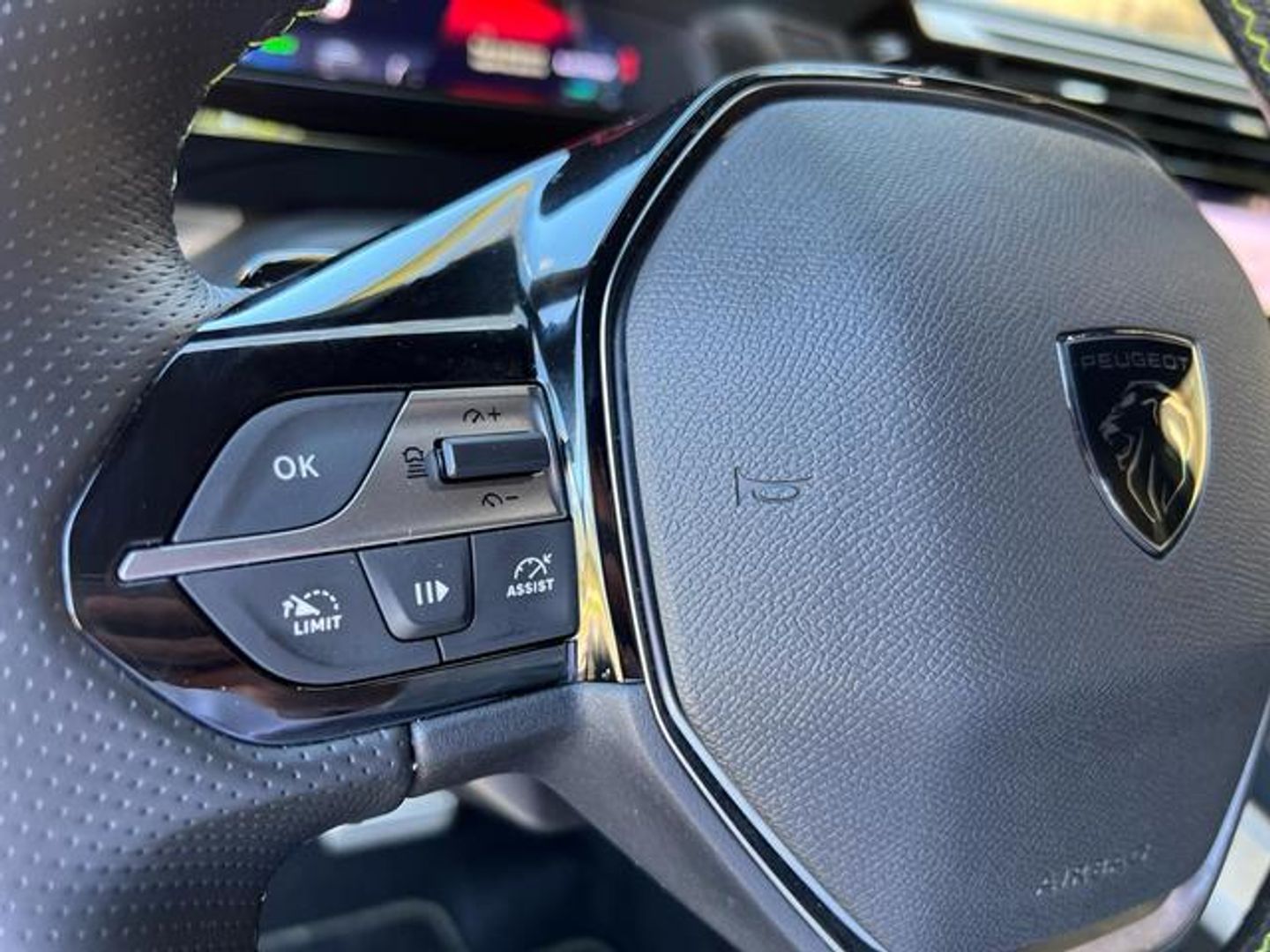 Peugeot 408 PHEV 225 GT e-EAT8 165 kW (224 CV)