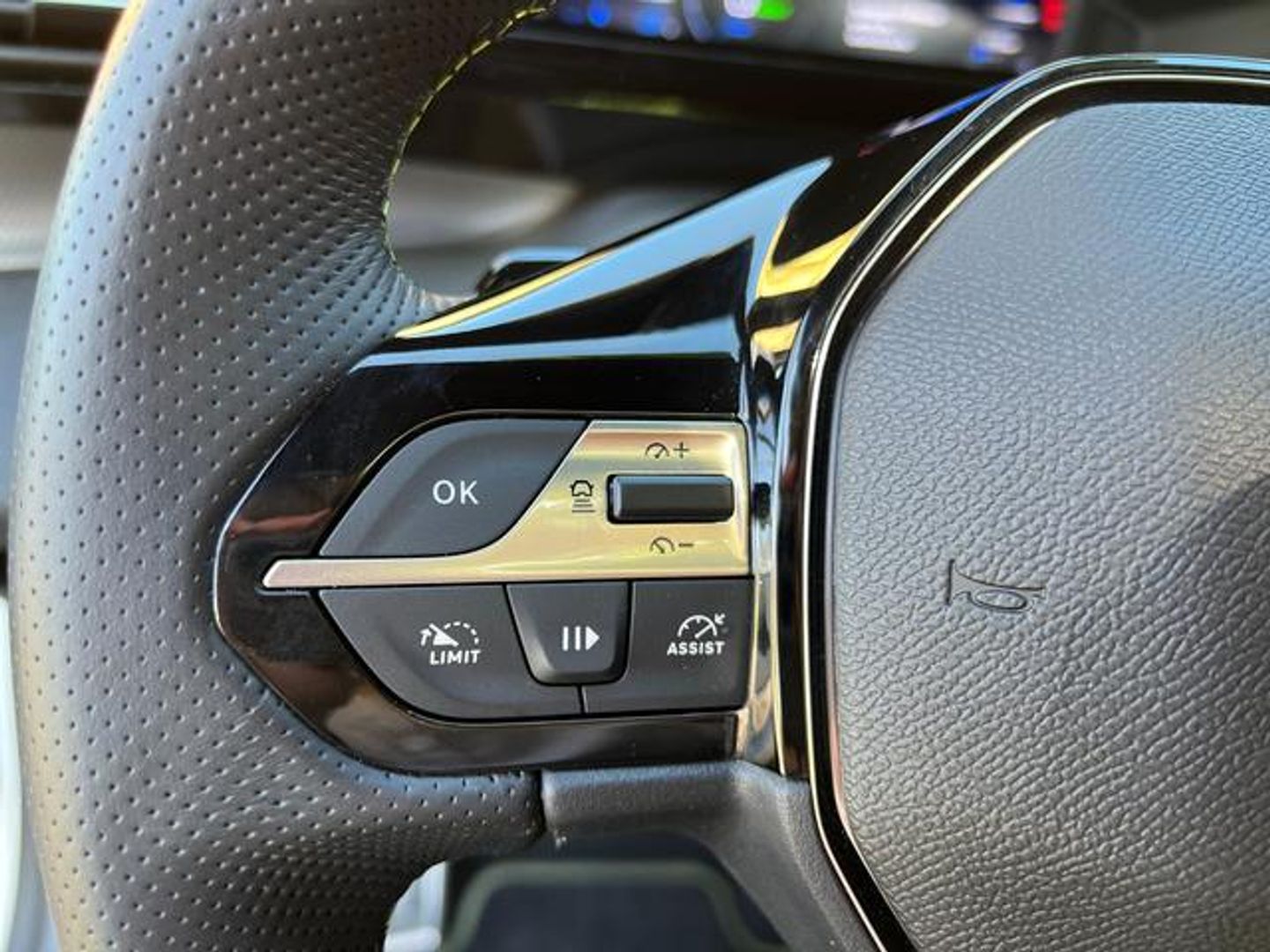 Peugeot 308 Hybrid 225 GT eEAT8 165 kW (225 CV)