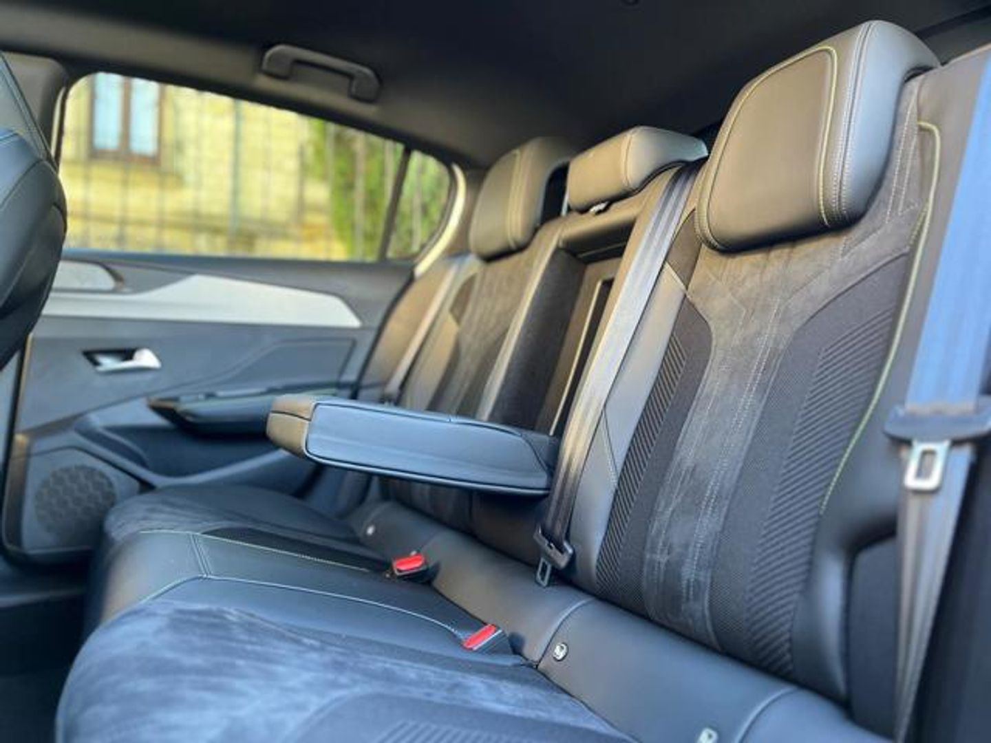 Peugeot 308 Hybrid 225 GT eEAT8 165 kW (225 CV)