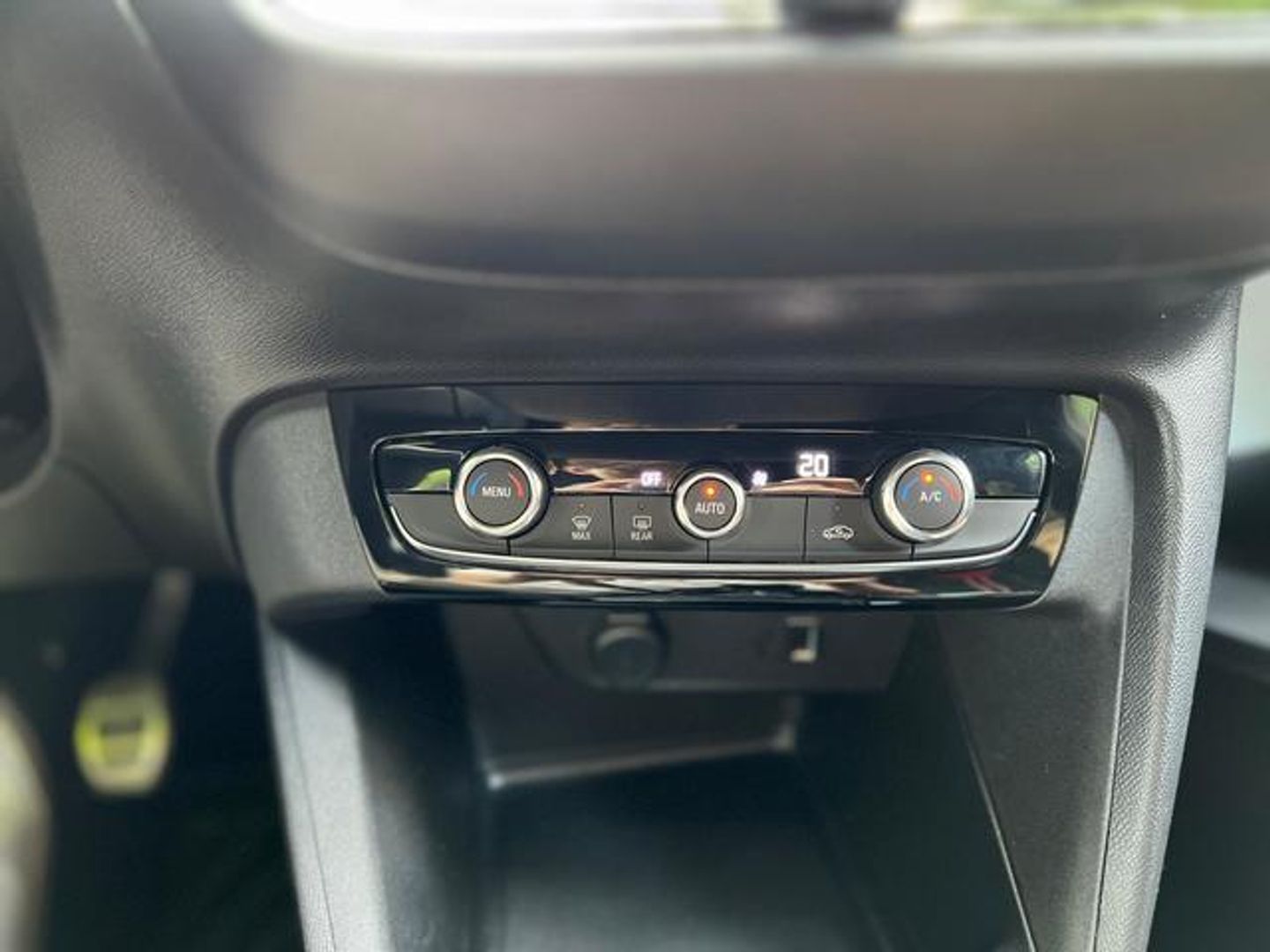 Opel Corsa 1.2T XHL GS 74 kW (100 CV)