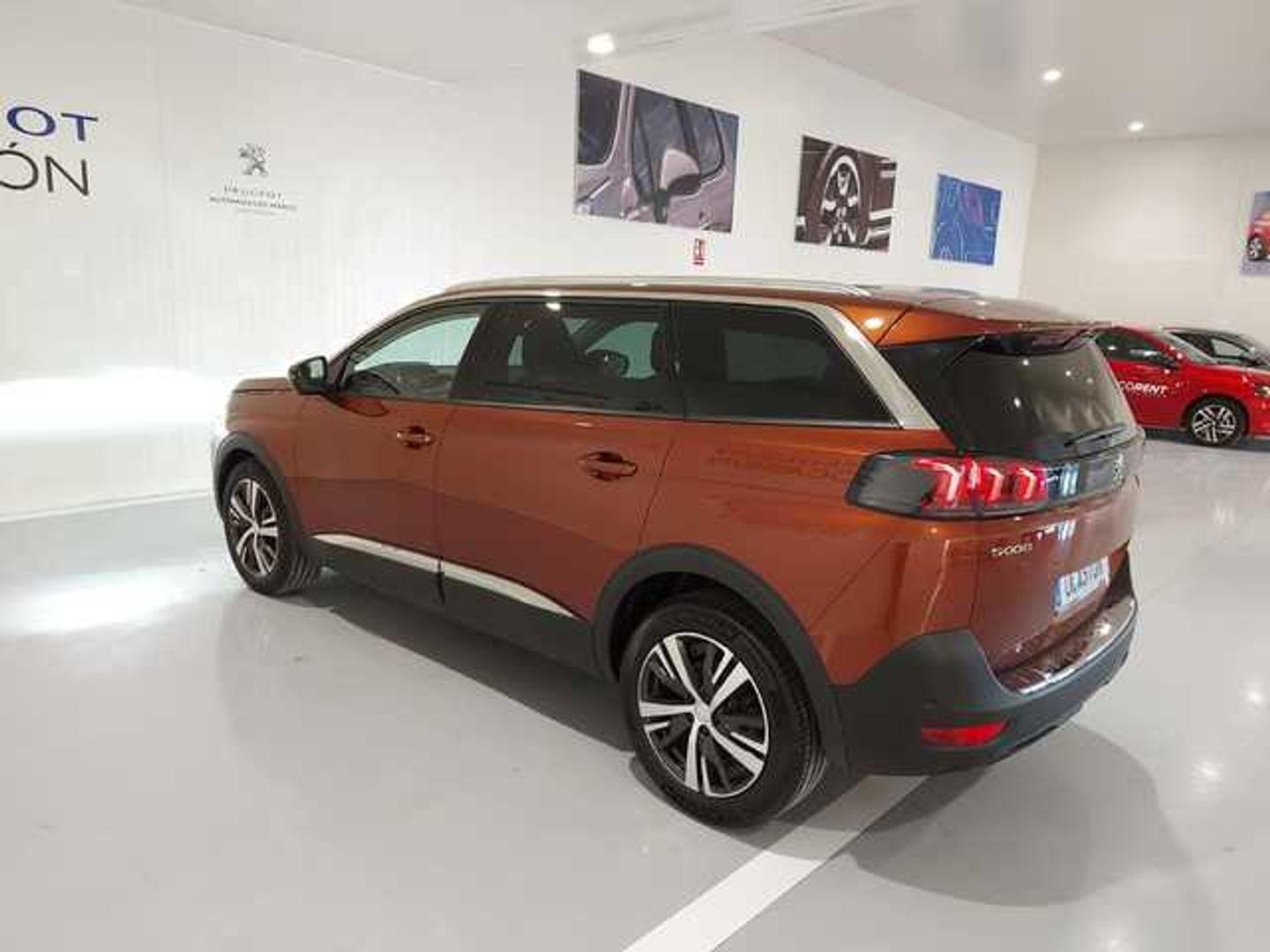 Peugeot 5008 BlueHDi 130 S&S Allure EAT8 96 kW (130 CV)