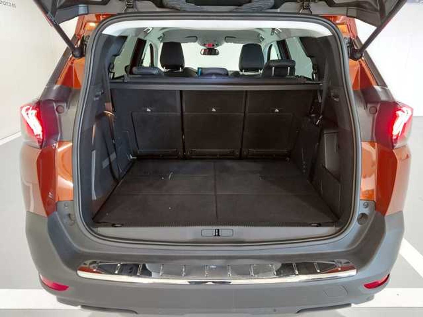 Peugeot 5008 BlueHDi 130 S&S Allure EAT8 96 kW (130 CV)