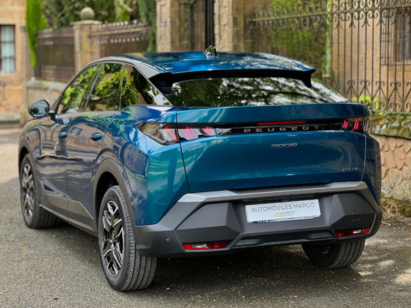 Peugeot 3008 Hybrid 145 Allure eDCS6 107 kW (145 CV)