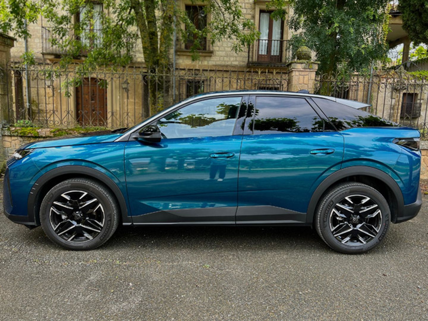 Peugeot 3008 Hybrid 145 Allure eDCS6 107 kW (145 CV)