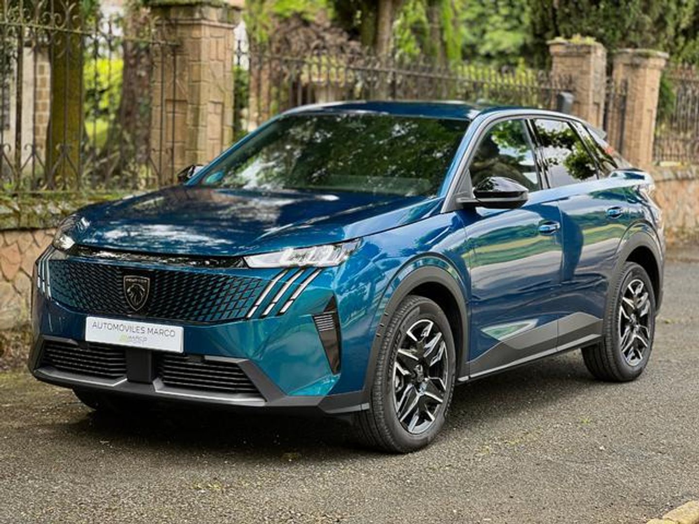 Peugeot 3008 Hybrid 145 Allure eDCS6 107 kW (145 CV)